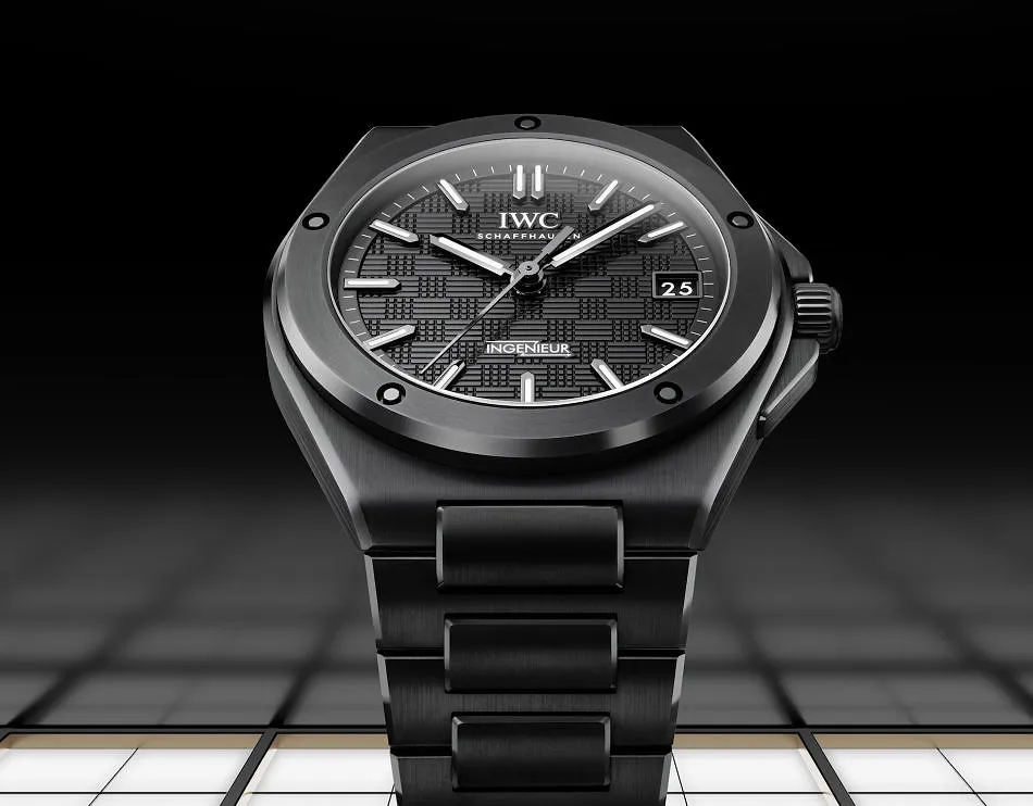 IWC Ingenieur Automatic 42 en céramique noire : l’icône technique dans sa version la plus audacieuse - DR - La Rédaction