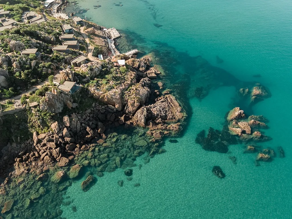 Soleil d’automne (3/6) : Cefalù, la dolce vita comme remède à la grisaille belge - Anissa Hezzaz