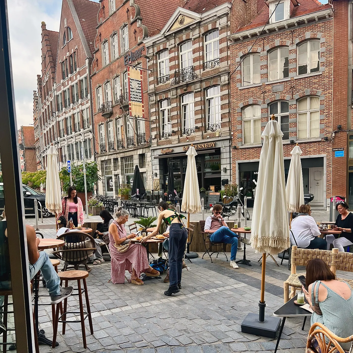 La Belgique autrement (4/5) : Tournai, la petite Porto belge - Anissa Hezzaz