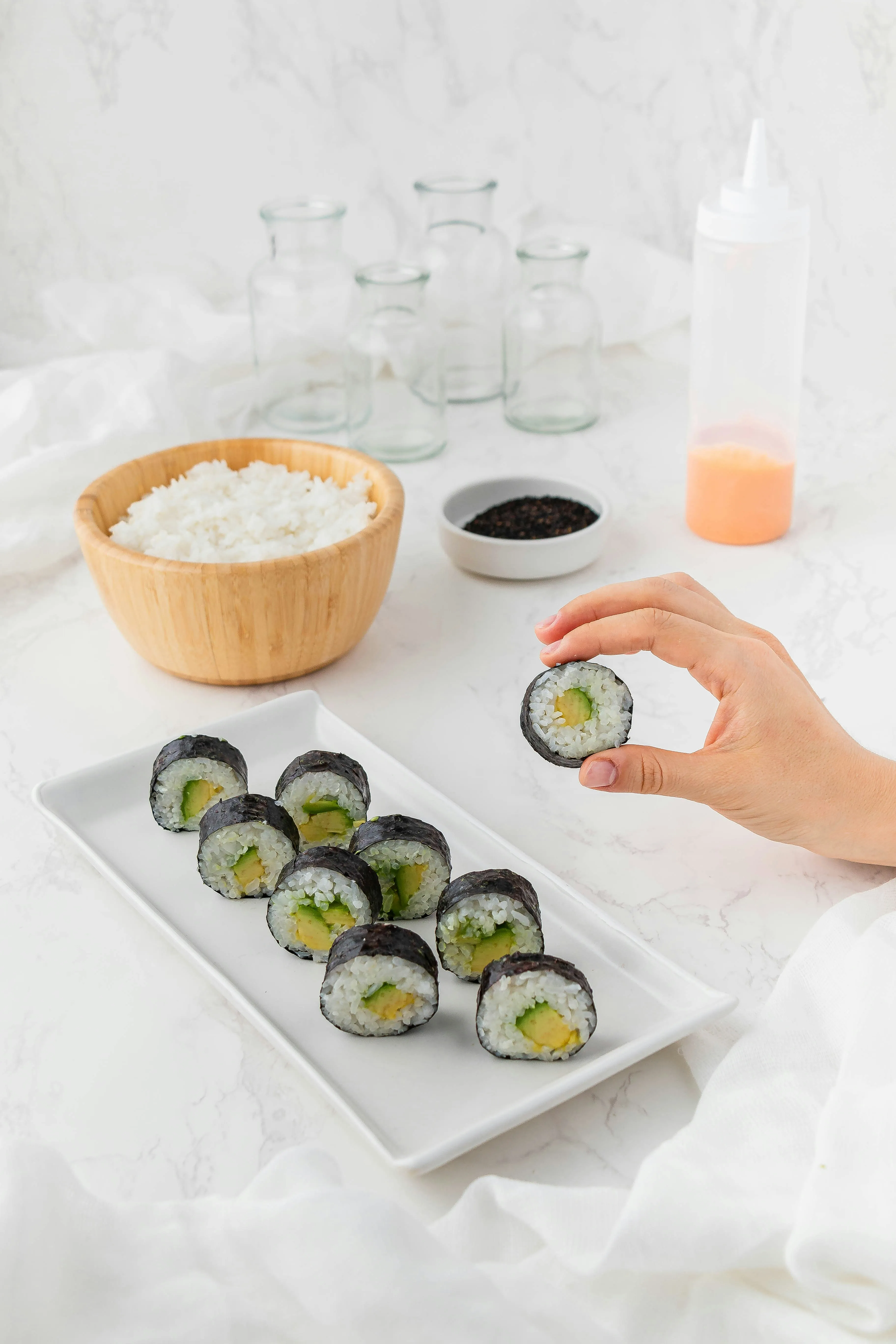 L’art de vivre à la japonaise (épisode 1) : comment on mange vraiment les sushis au Japon - Unsplash. - Anissa Hezzaz