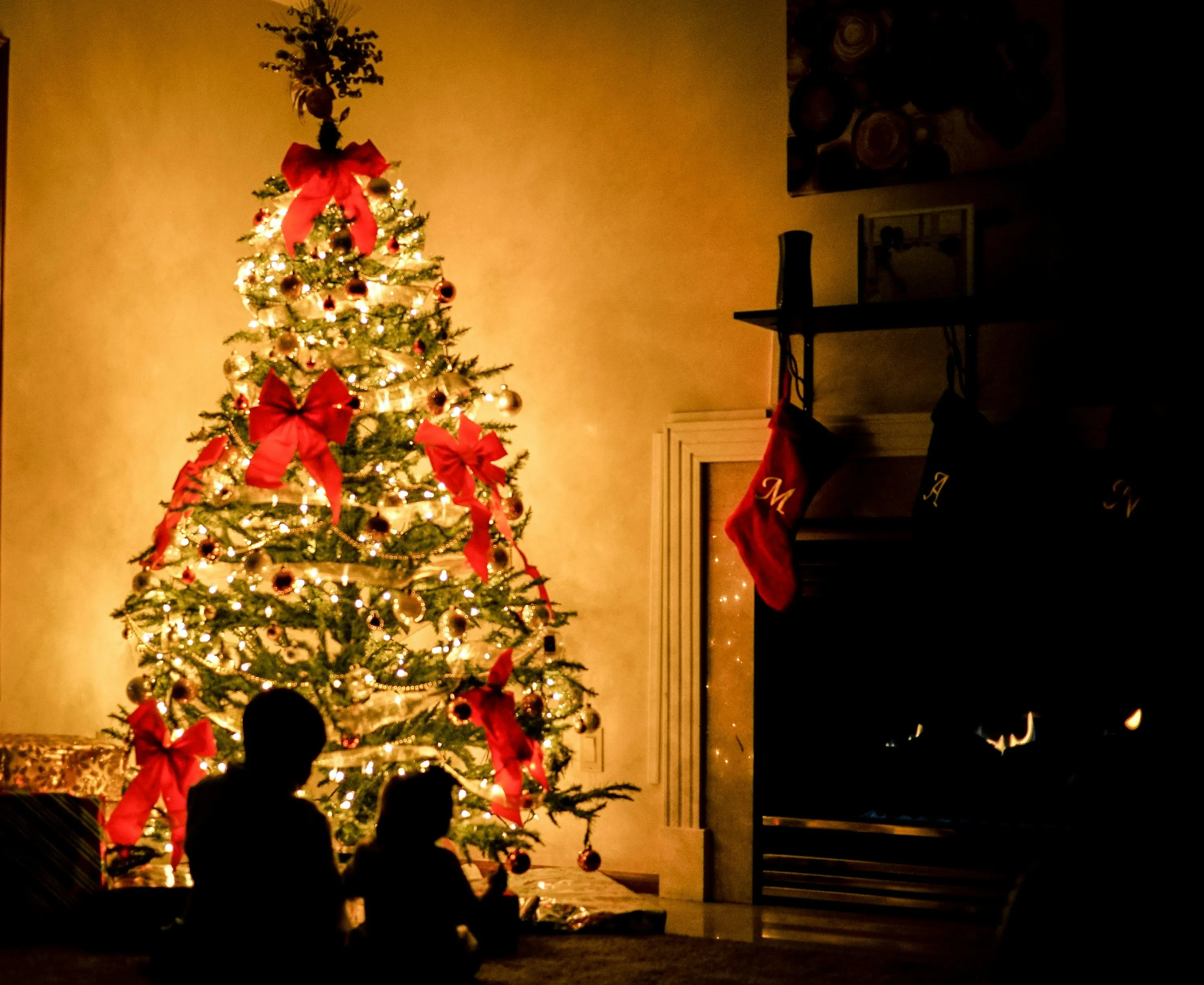 Sapin de Noël : la guirlande est-elle devenue has been ? - Unsplash - Audrey Morard