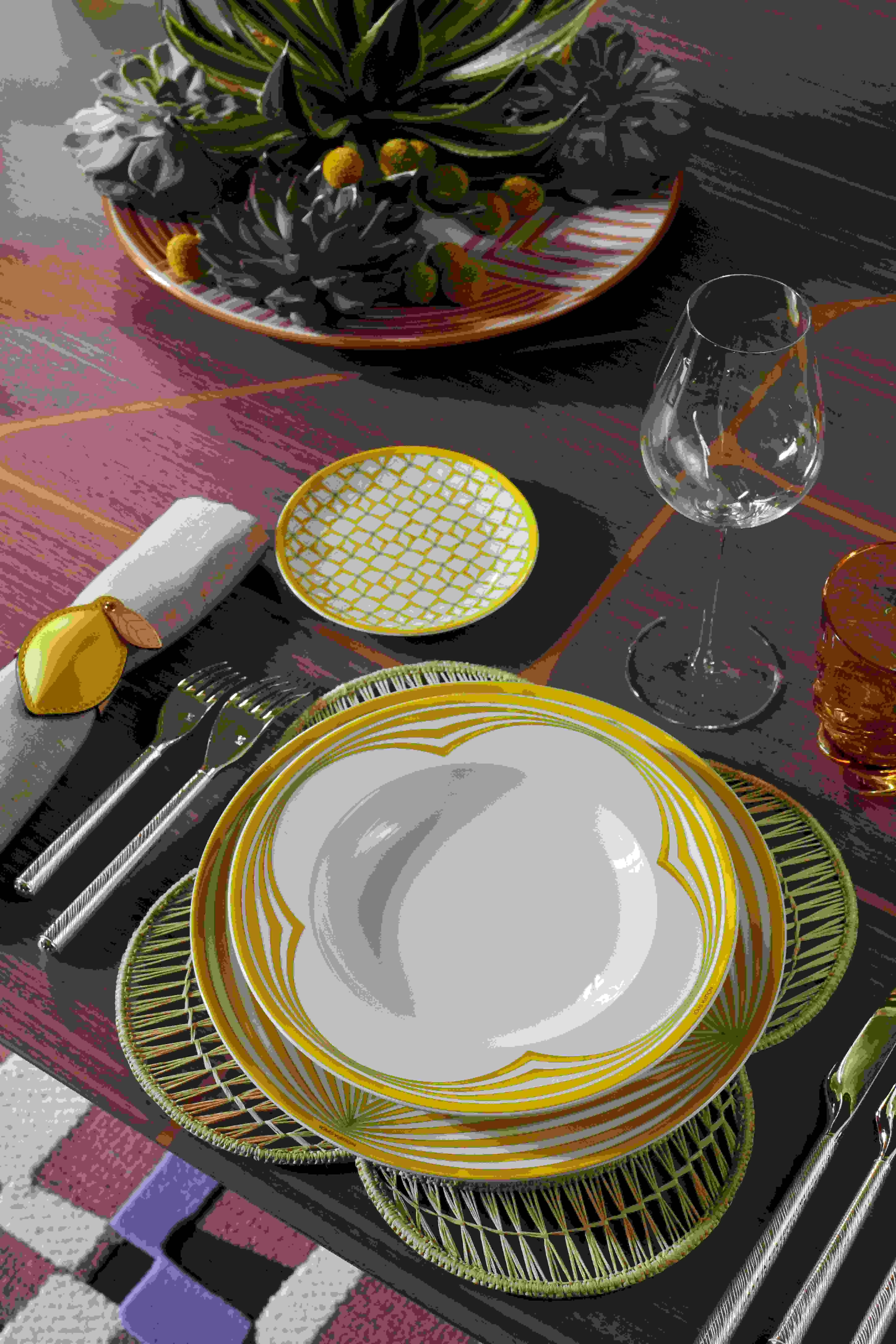 La belle table de fêtes et le rituel familial sont-ils en voie de disparition ? - Vuitton - Charlotte Vanbever