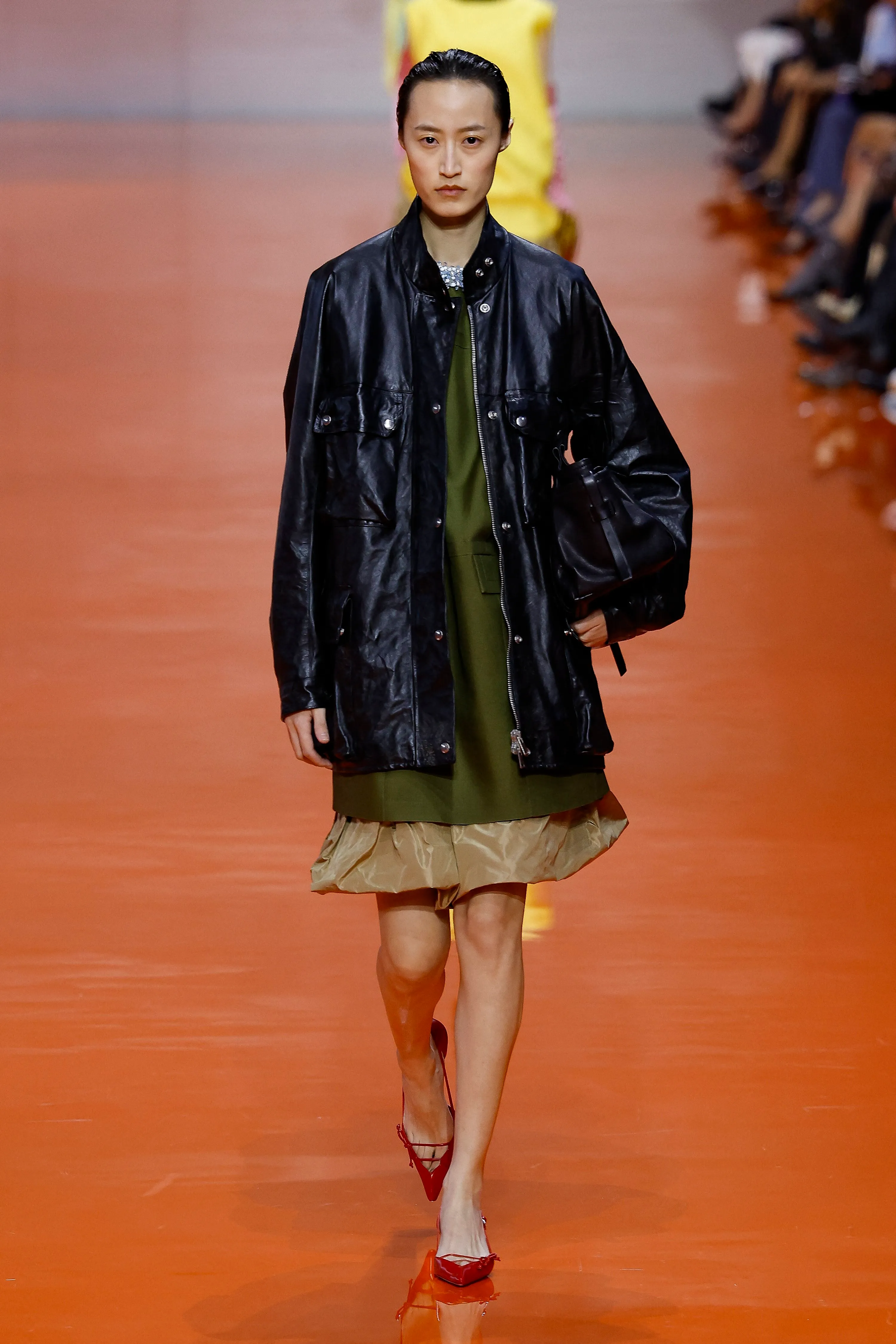 Intempéries en Belgique : quand la mode gagne en style sous la pluie - Photo News - Audrey Morard