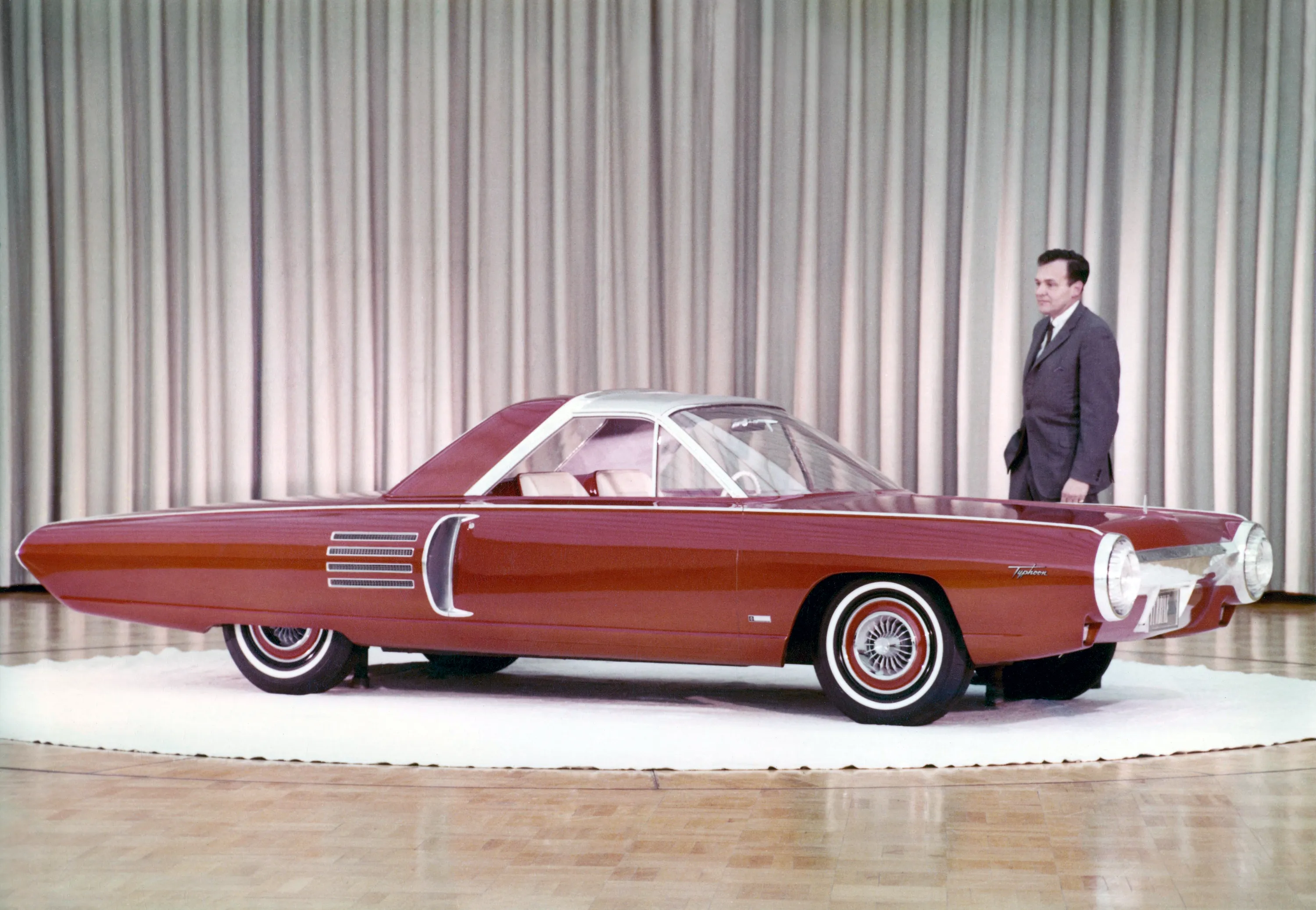 Salon de l’Auto : la voiture fête ses 140 ans - Laurent Zilli