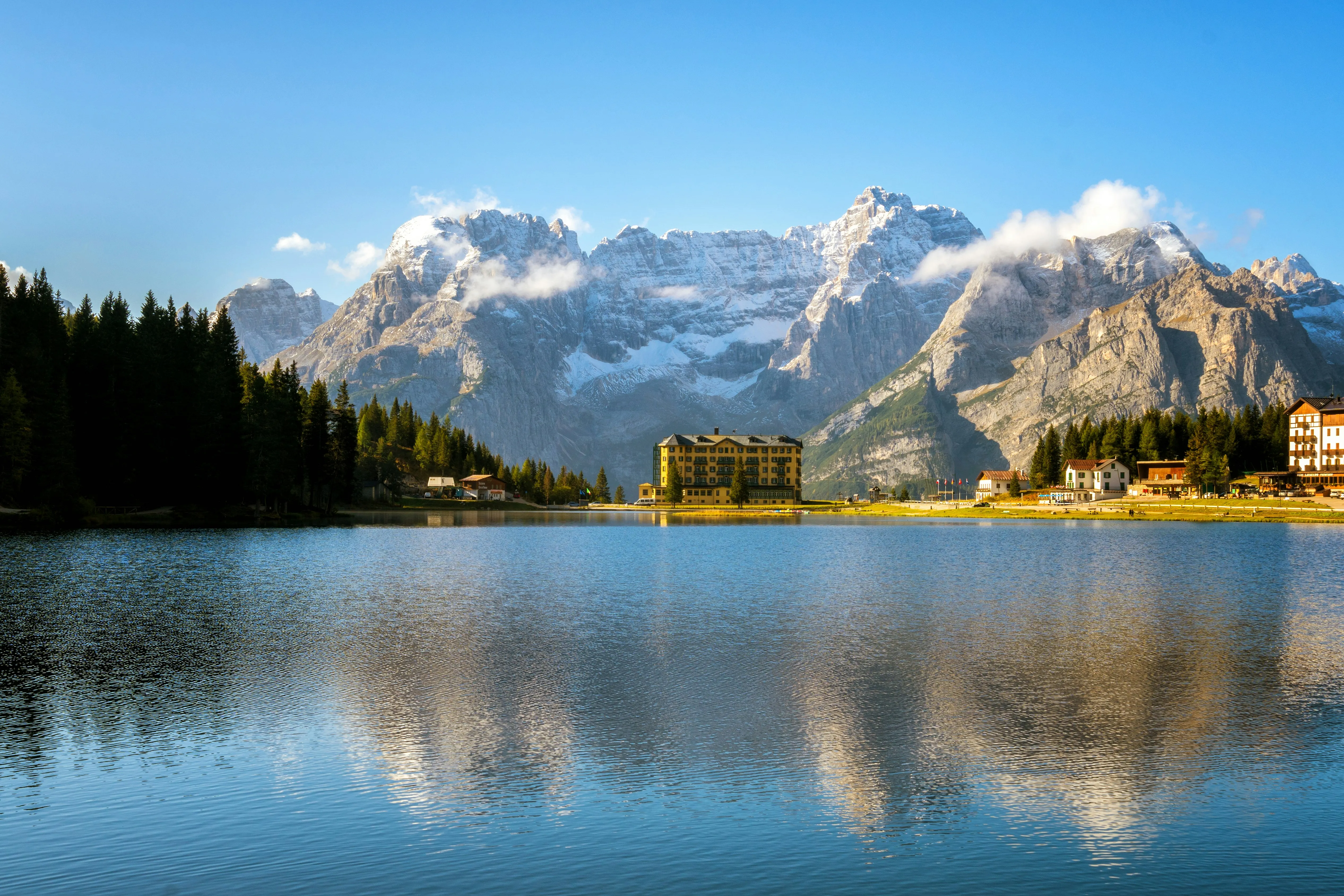 Cap sur les Dolomites en mode JO : cinq stations italiennes pour skier dans un décor olympique - Unsplash. - Anissa Hezzaz