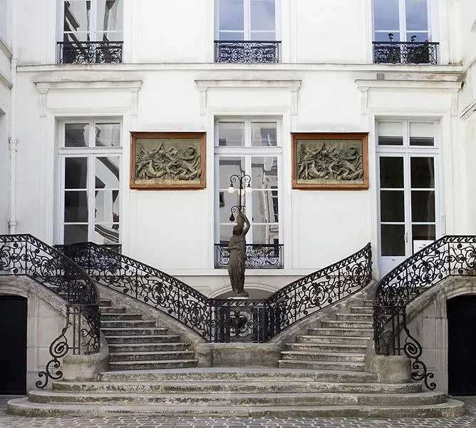Emily in Paris : les meilleures adresses parisiennes vues dans la série (et testées) - D.R - Marie Honnay