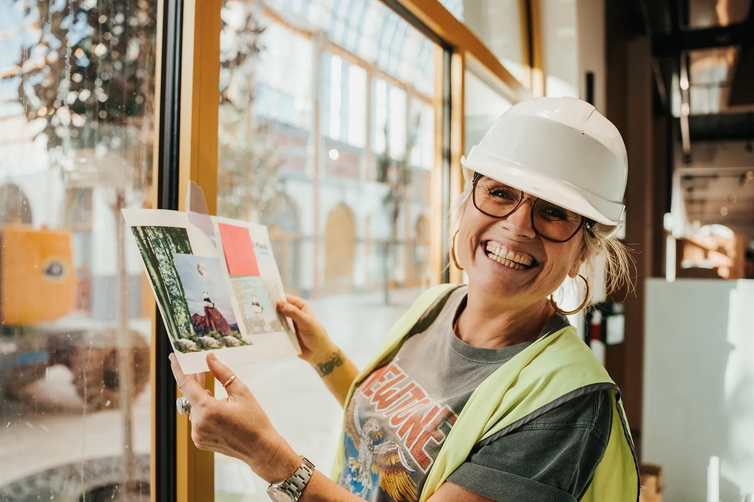 Les designers de vitrines, les artisans de l’ombre qui subliment nos magasins - TAVU - Sigrid Descamps - Journaliste