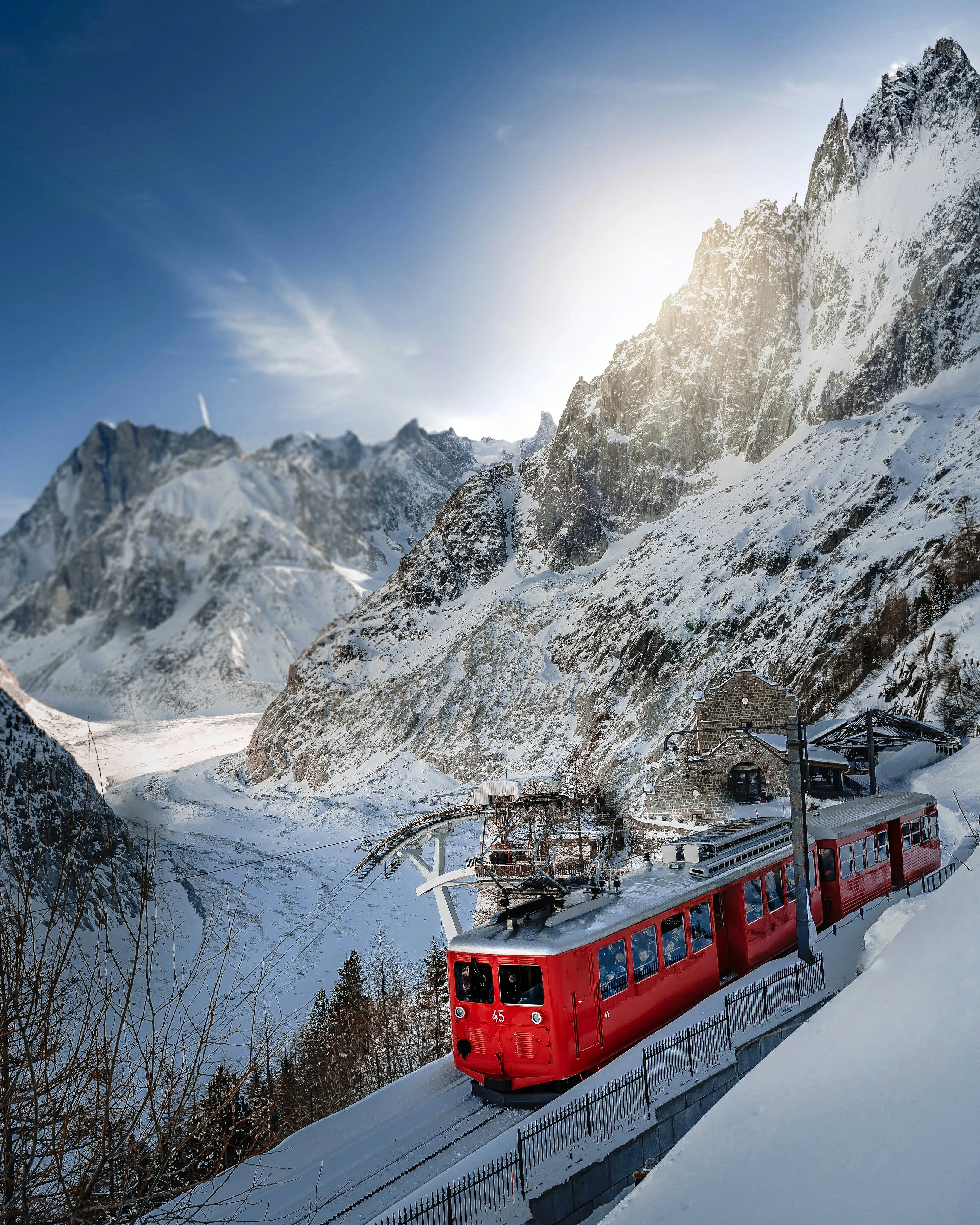 Neige capricieuse, pistes fermées : peut-on se faire rembourser et où partir l’hiver prochain ? - Unsplash. - Anissa Hezzaz