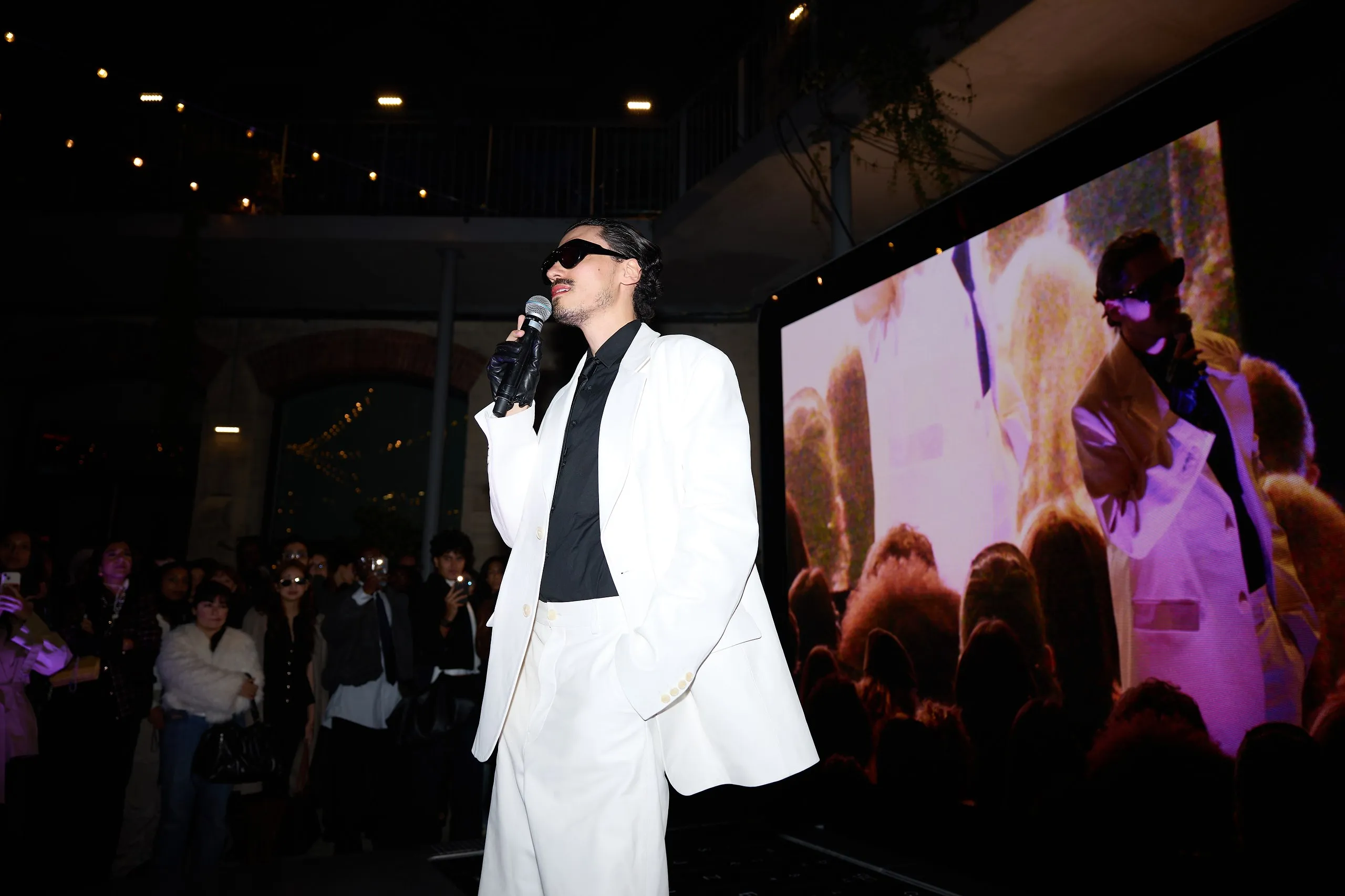 Fashion Week : on a participé à une Watch Party, le rendez-vous gratuit pour les modeux - Diora Muslimova - Cora Delacroix