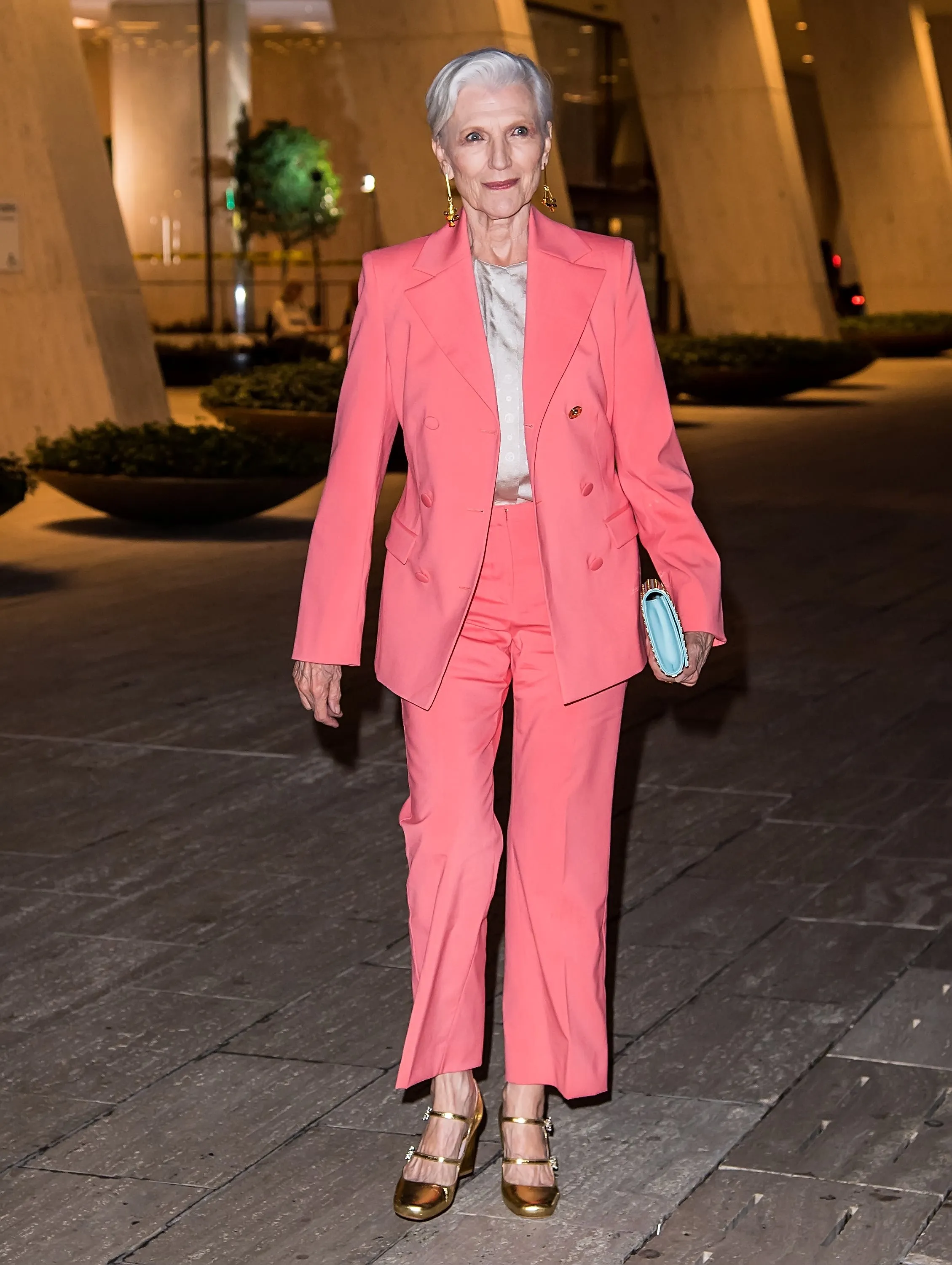 Qui est Stephanie Cavalli, la mannequin de 50 ans qui a ouvert le défilé Chanel de la Fashion Week de Paris ? - Photo News - Audrey Morard