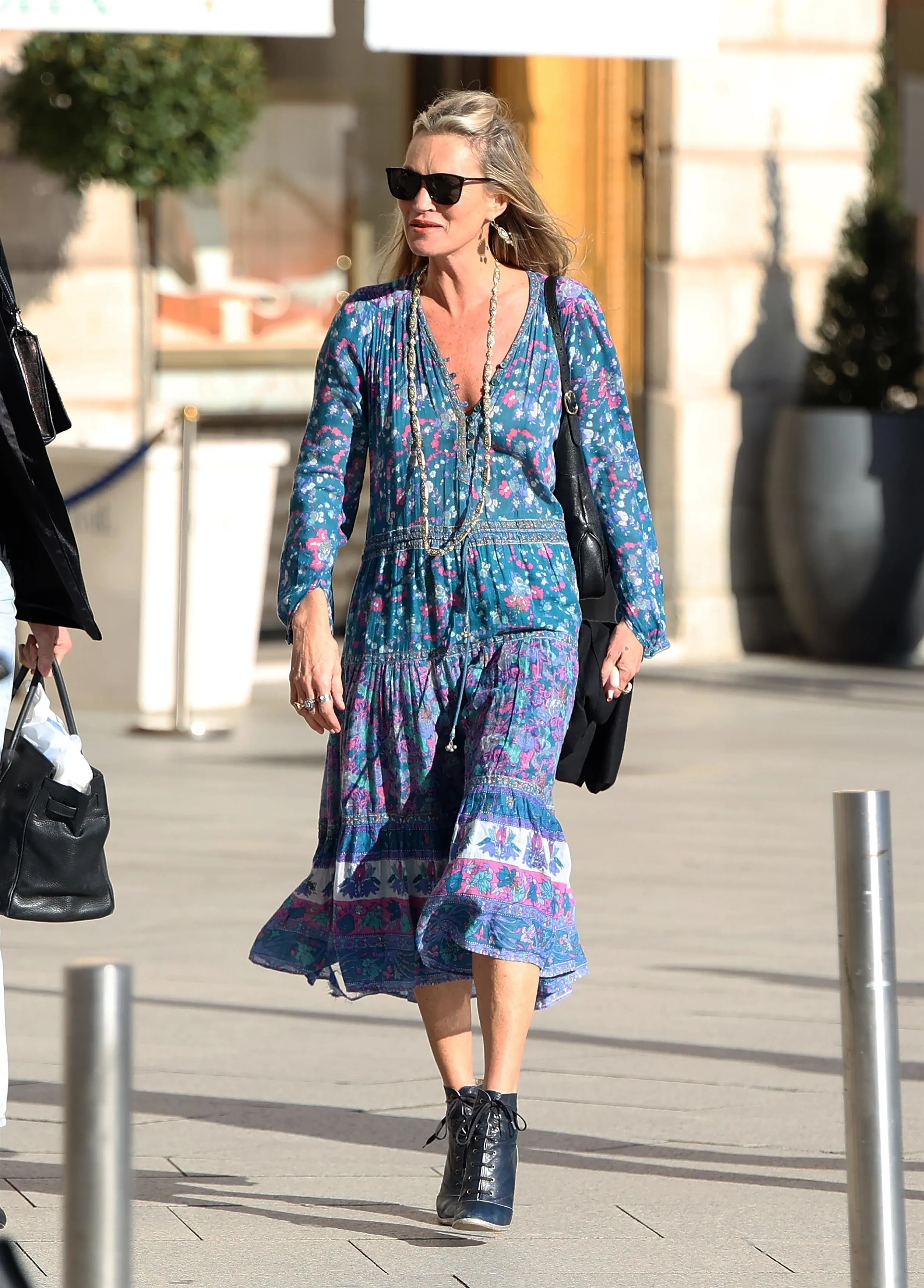 Le grand retour de Kate Moss : pourquoi la mode ne peut pas se passer d’elle - Photo News - Audrey Morard