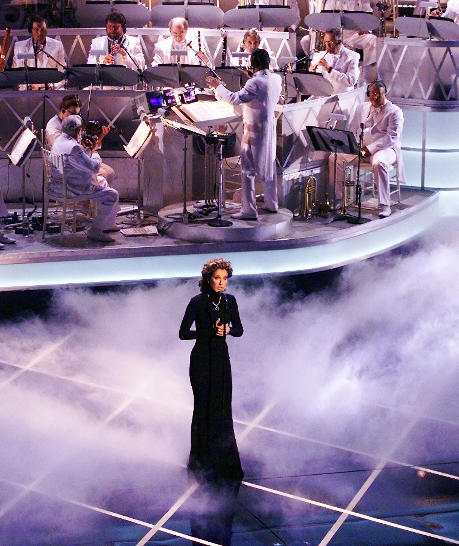 Céline Dion sur scène : retour sur ses looks de tournée iconiques - Belga - Charlotte Vanbever