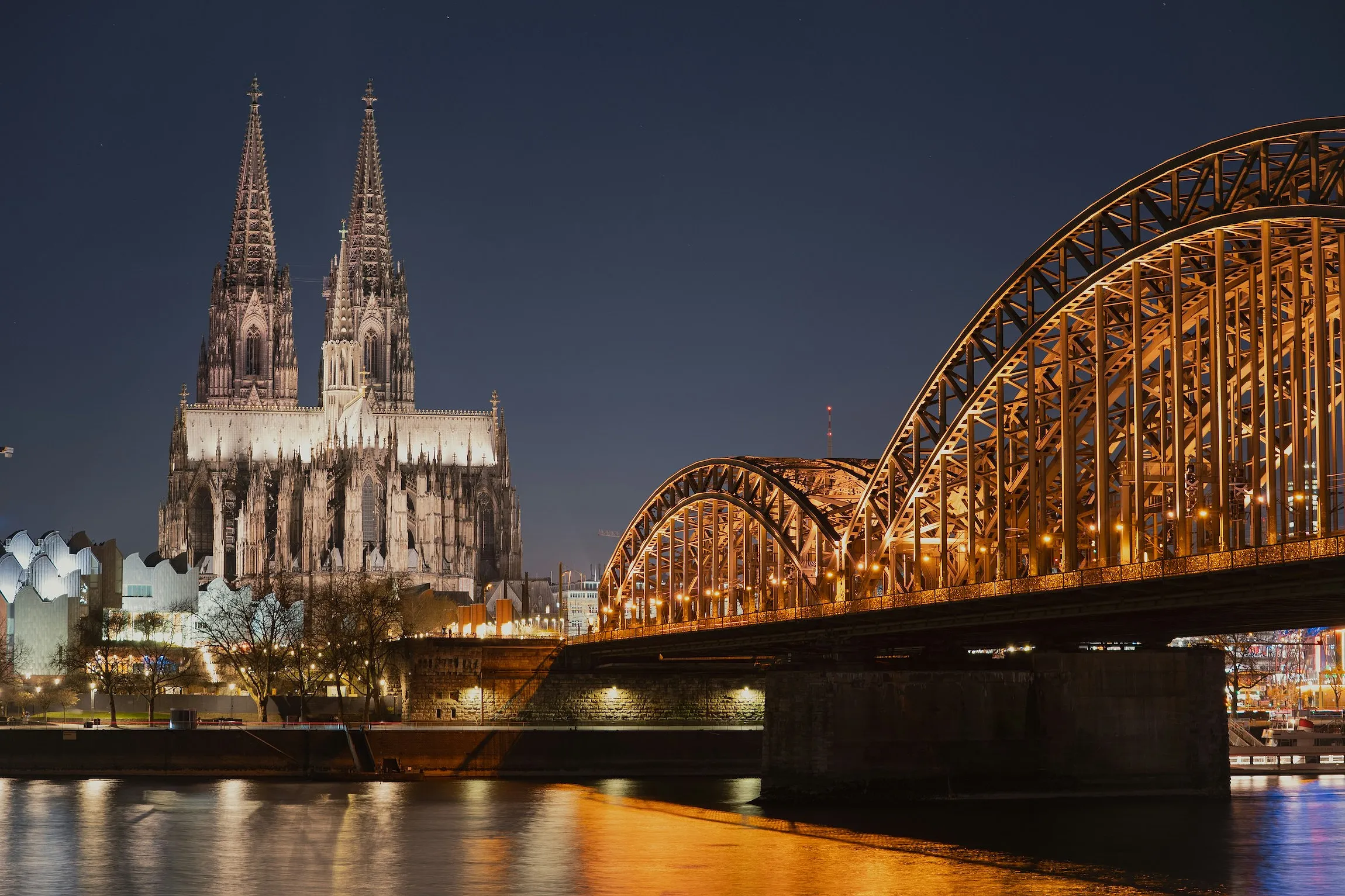 Notre top 10 des destinations à rejoindre en train pour un long week-end de mai : Cologne (1/10) - Unsplash - Audrey Morard