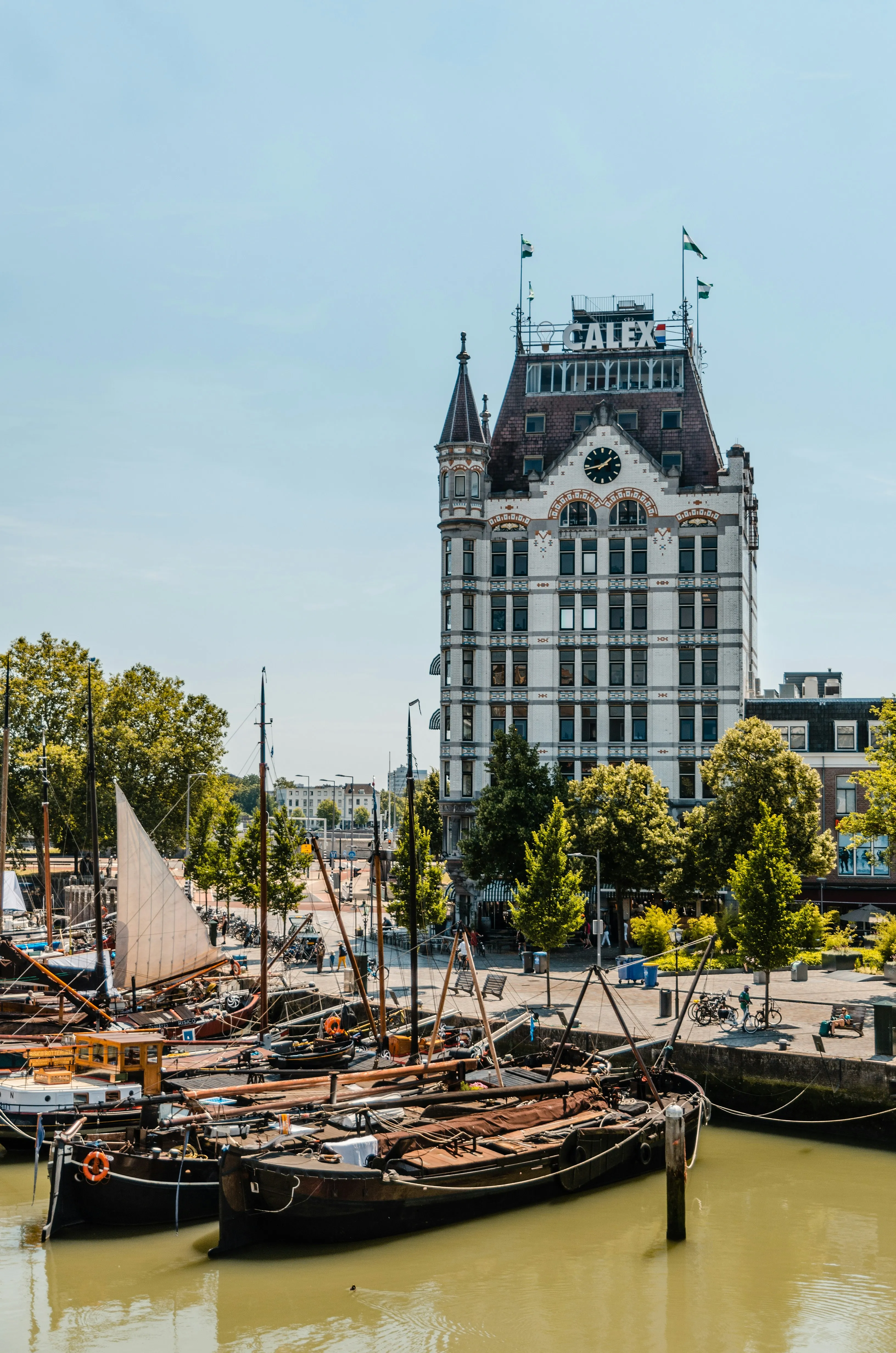 Notre top 10 des destinations à rejoindre en train pour les ponts de mai : Rotterdam, l’autre visage des Pays-Bas (2/10) - Unsplash - Noémie Maghe