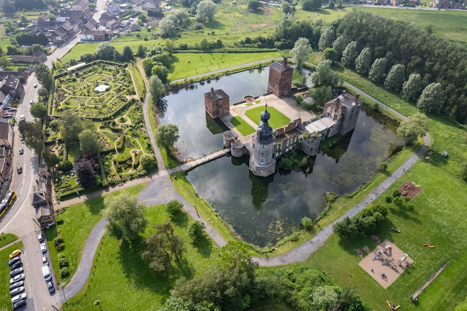 Cinq châteaux d’exception à découvrir absolument en Wallonie - WBT-David Augusto Rocaberti Salamanca - Audrey Morard