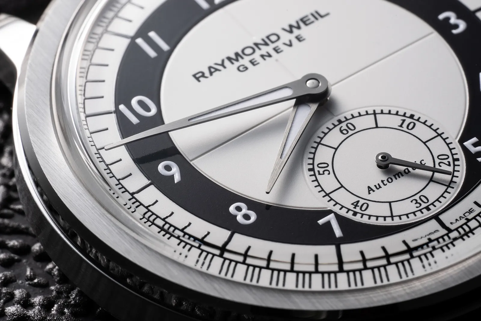 L’élégance en clair-obscur : Millesime Tuxedo fait sensation - Raymond Weil - La rédaction