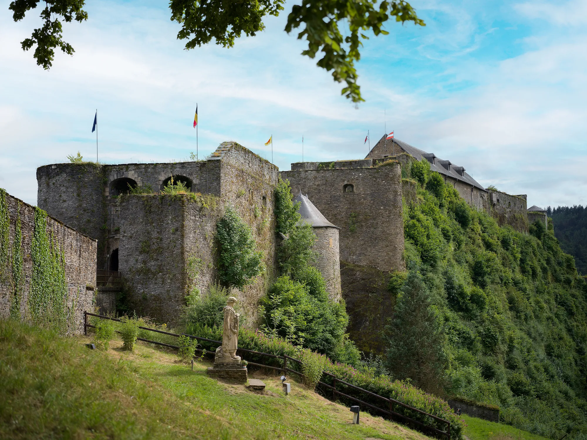 Six balades autour de magnifiques châteaux en Belgique - Maxime Collin - Clarisse Dejardin