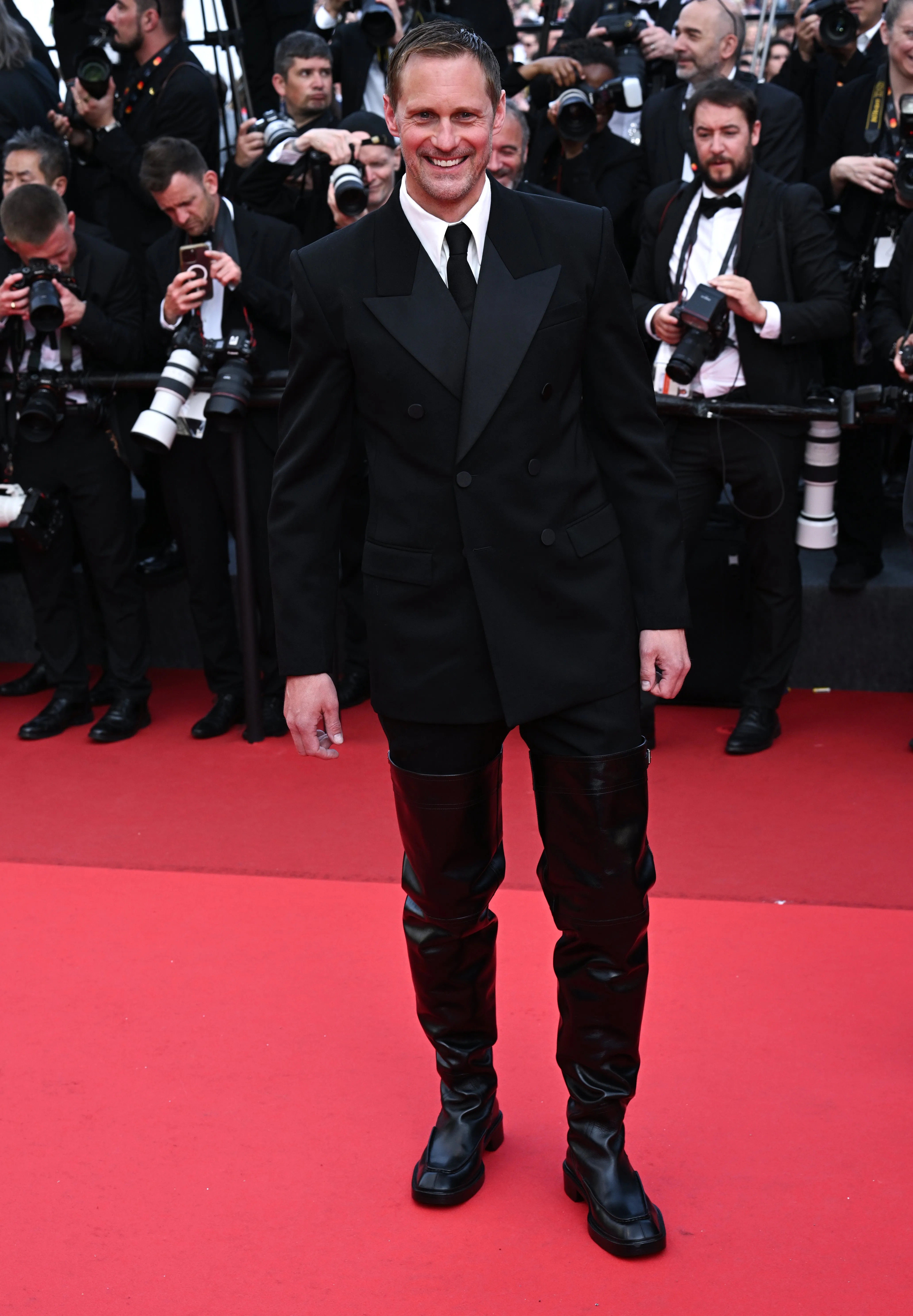 Cannes 2026 : pourquoi les hommes sont-ils soumis à un code vestimentaire très strict ? - Photo News - Florian Lorge