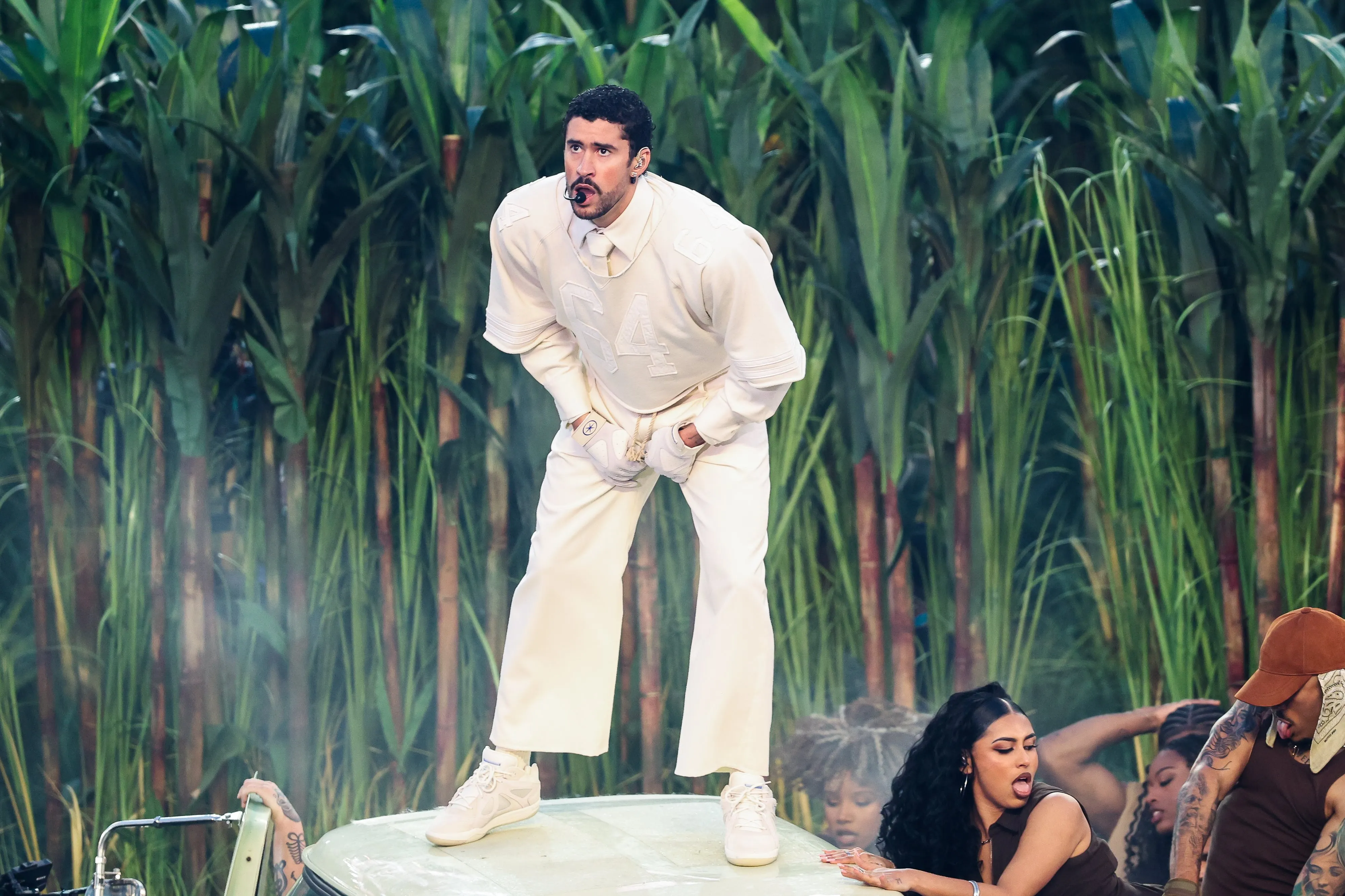 Le chanteur Bad Bunny crée la surprise en lançant une collection avec Zara - Photo News - Audrey Morard
