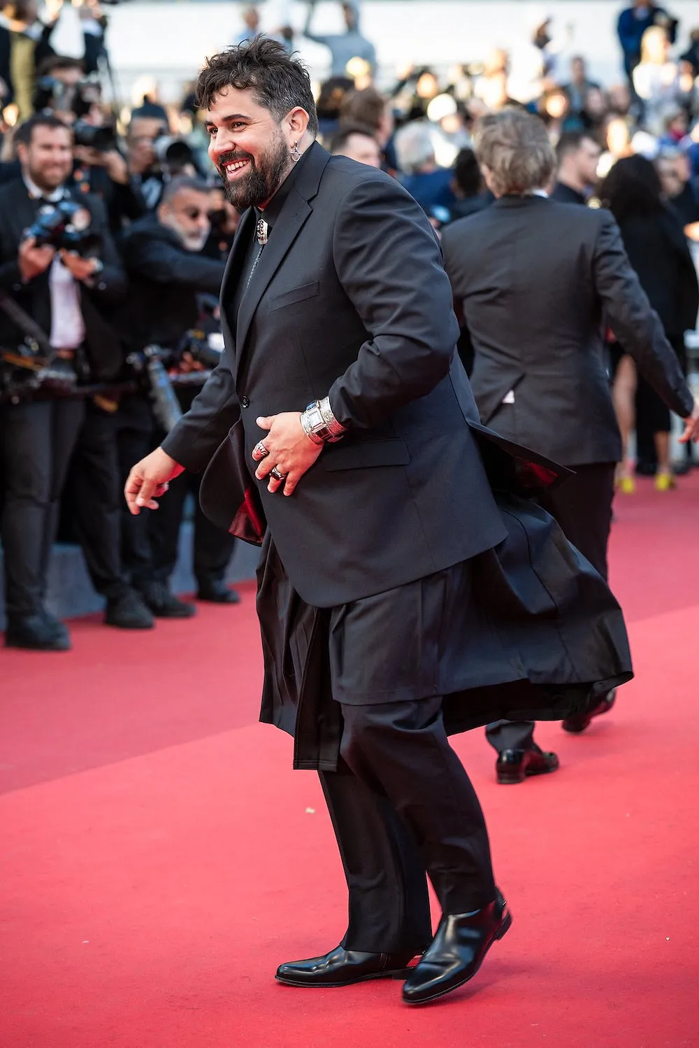 Swann Arlaud et sa cigarette à Cannes : cinq coups d’éclat stylistiques qui ont marqué la Croisette - Photo News - Audrey Morard