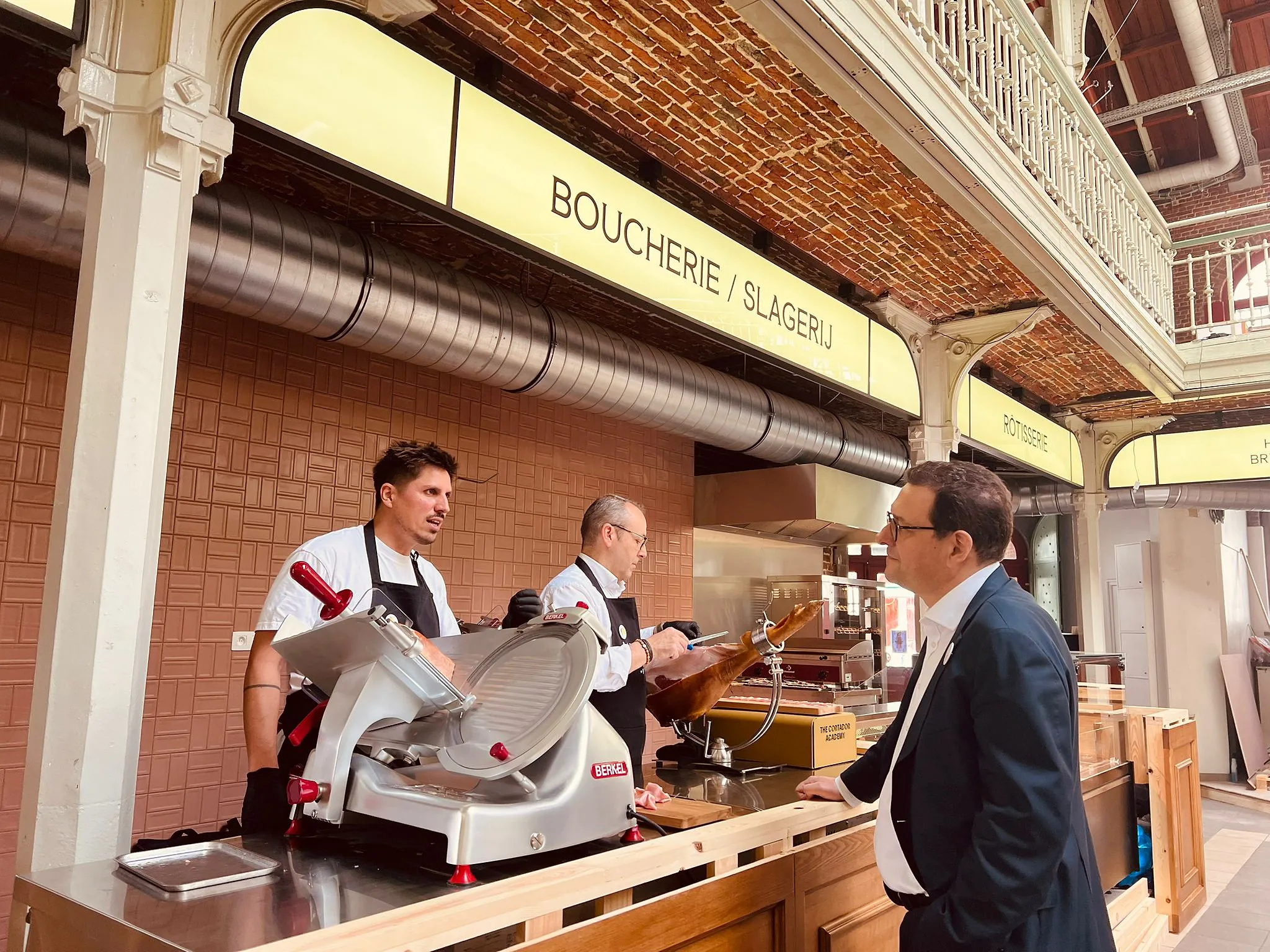 Bruxelles : les emblématiques Halles Saint-Géry redeviennent un marché couvert - Marché Saint-Géry - Clarisse Dejardin