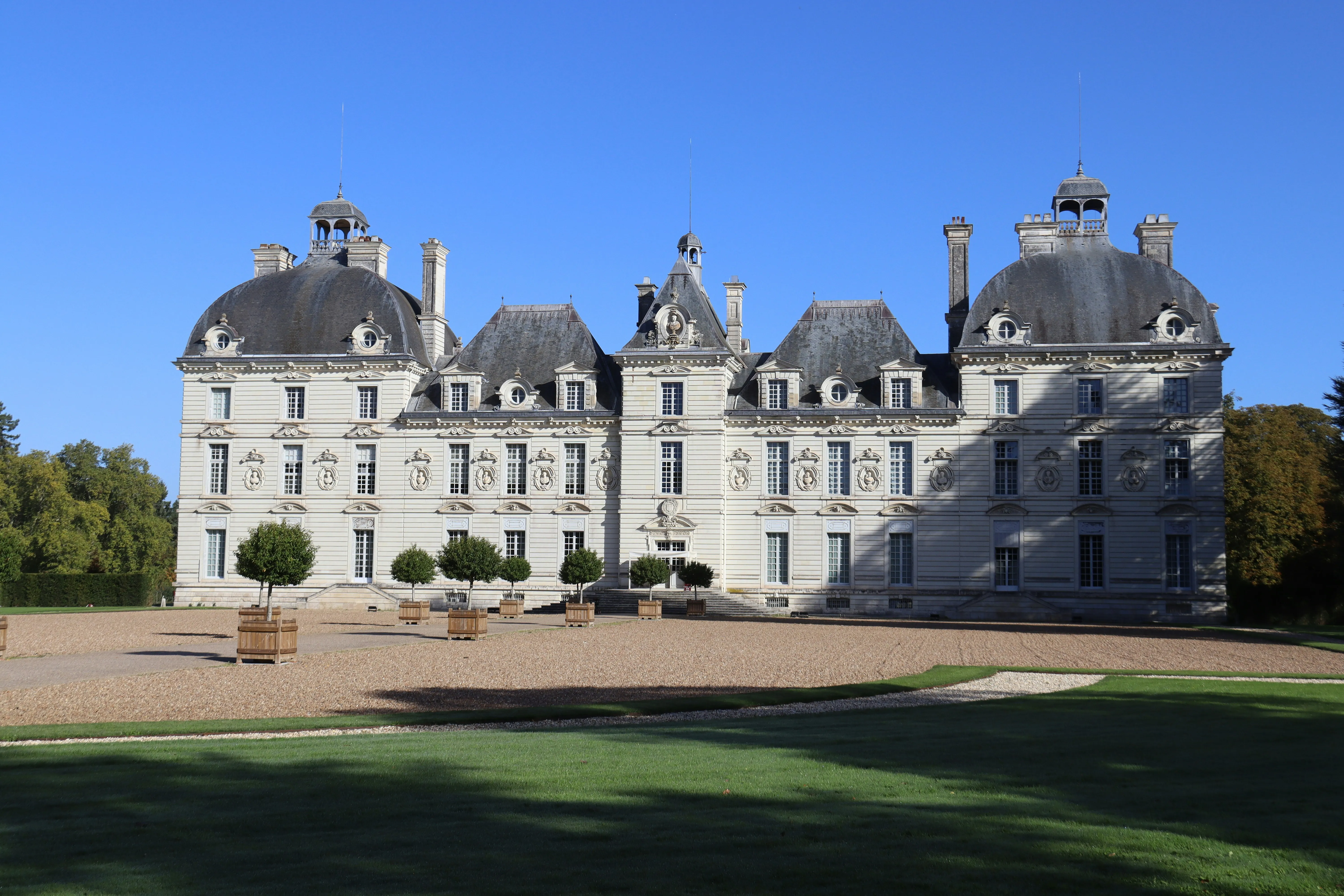 Cinq magnifiques châteaux à absolument découvrir en France - Unsplash - Clarisse Dejardin