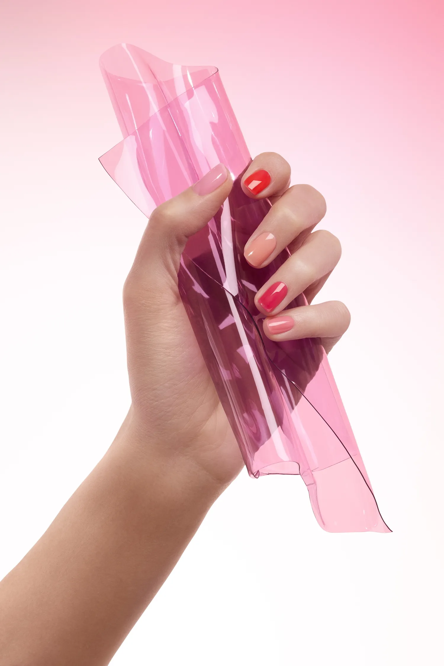 Du choix de la couleur au nom : comment sont imaginés nos vernis à ongles - Manucurist - Léa Rifaut-Bentin