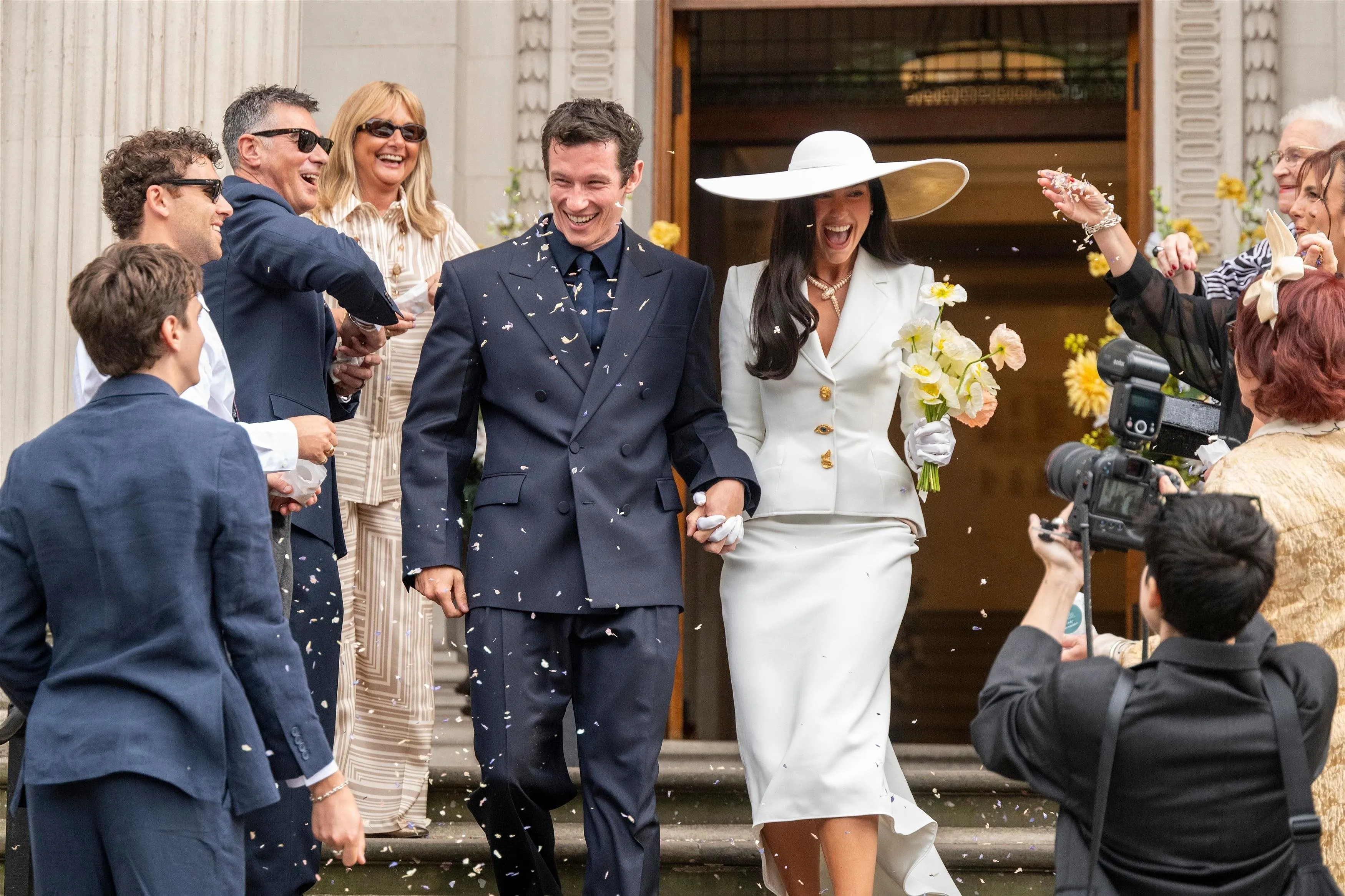Le créateur franco-belge Matthieu Blazy signe la sublime robe de mariée de Dua Lipa - Photo News - Florian Lorge