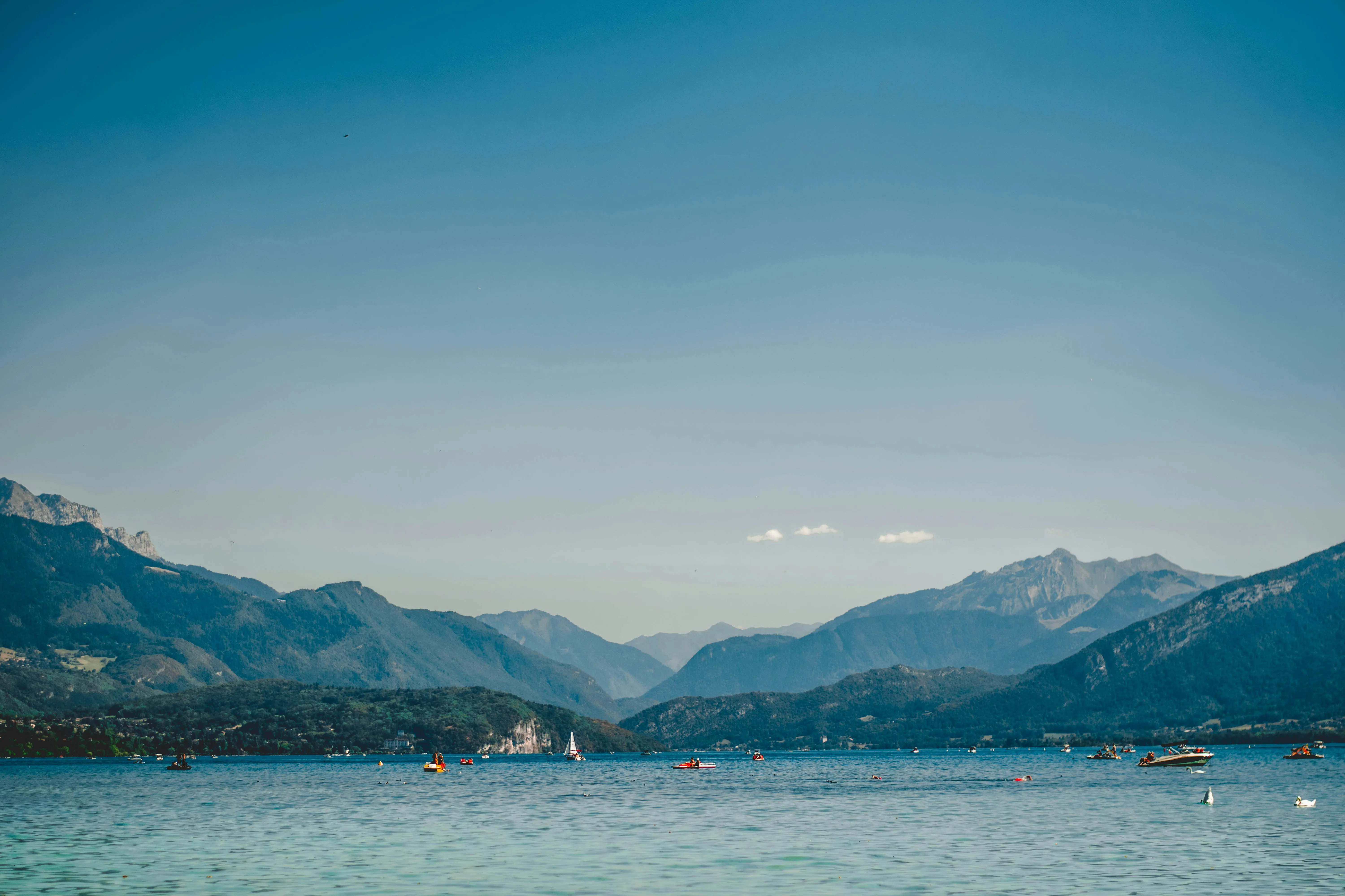 Les plus beaux lacs d’Europe où se rafraîchir cet été - Unsplash - Florian Lorge