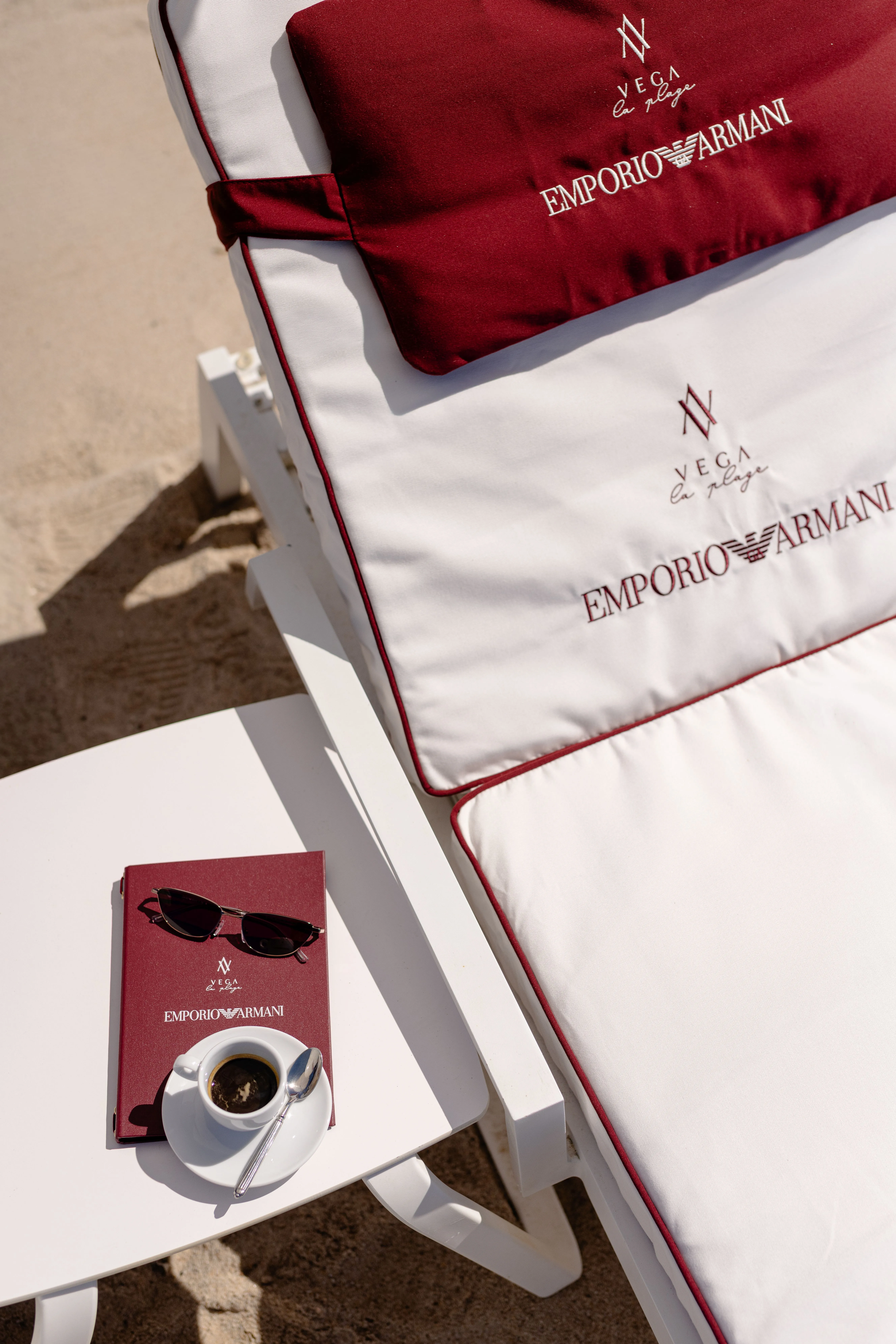 Emporio Armani s’installe sur une plage de la Croisette cet été - Pierre Paf - Florian Lorge