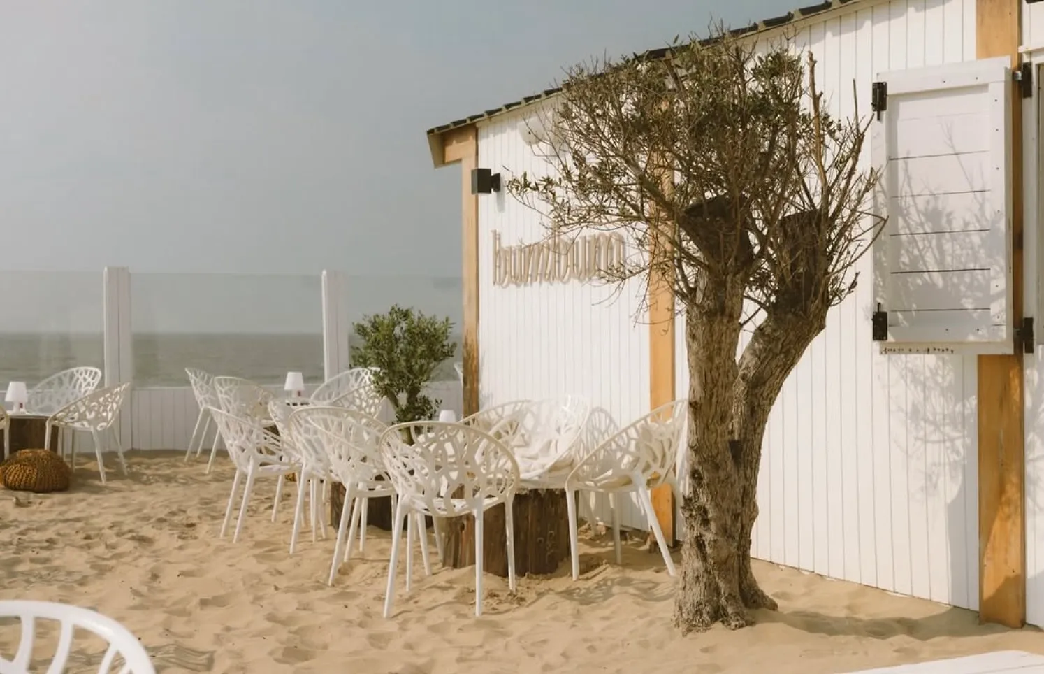Le Coq : trois beach bars incontournables où profiter du soleil - Bumbum beach bar - Clarisse Dejardin