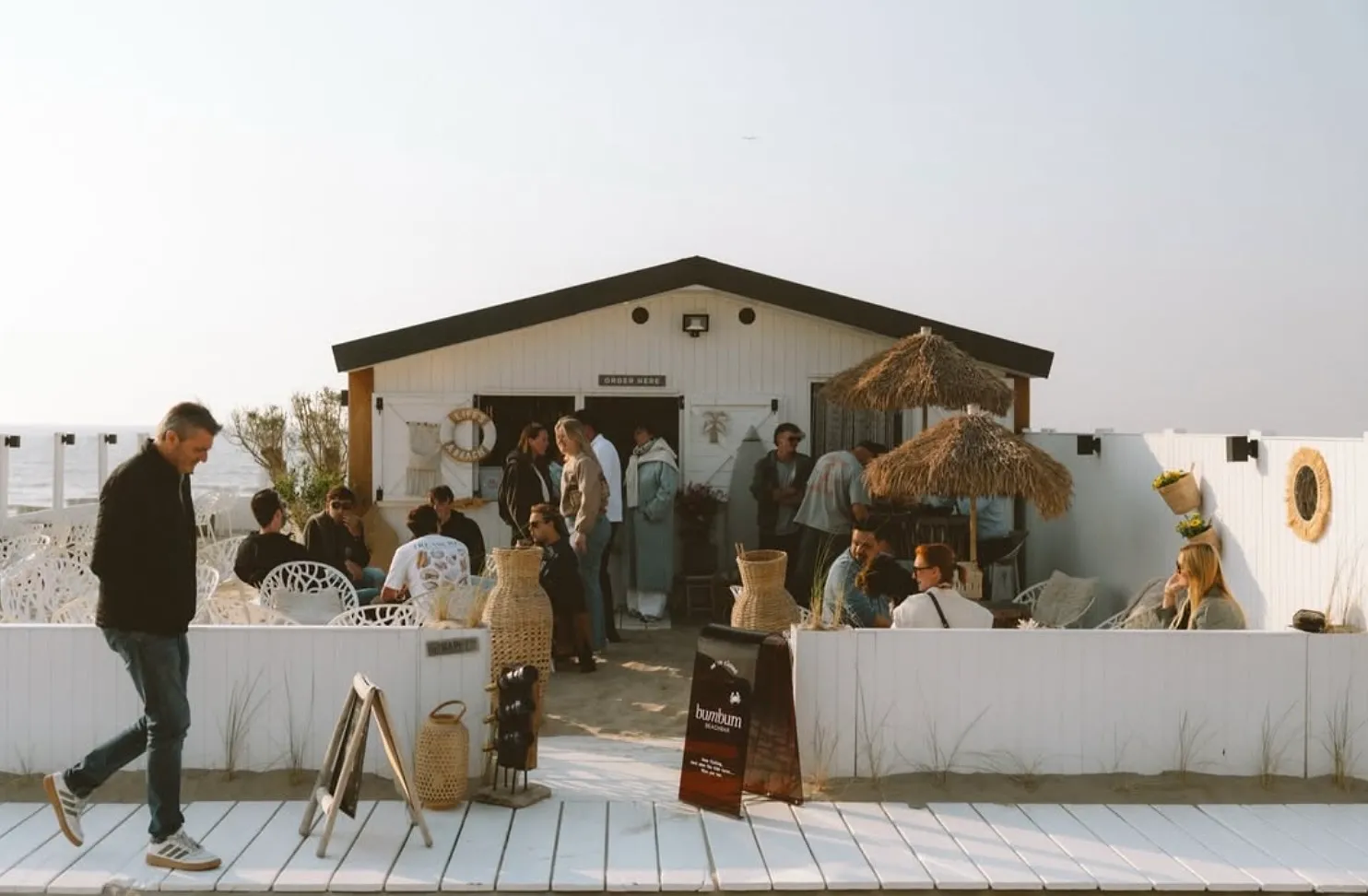 Le Coq : trois beach bars incontournables où profiter du soleil - Bumbum beach bar - Clarisse Dejardin