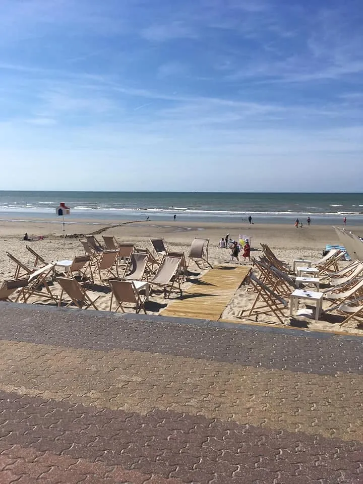 Trois terrasses où prendre un verre à Bray-Dune, l’une des stations balnéaires les plus conviviales du nord de la France - La Favorite - Clarisse Dejardin