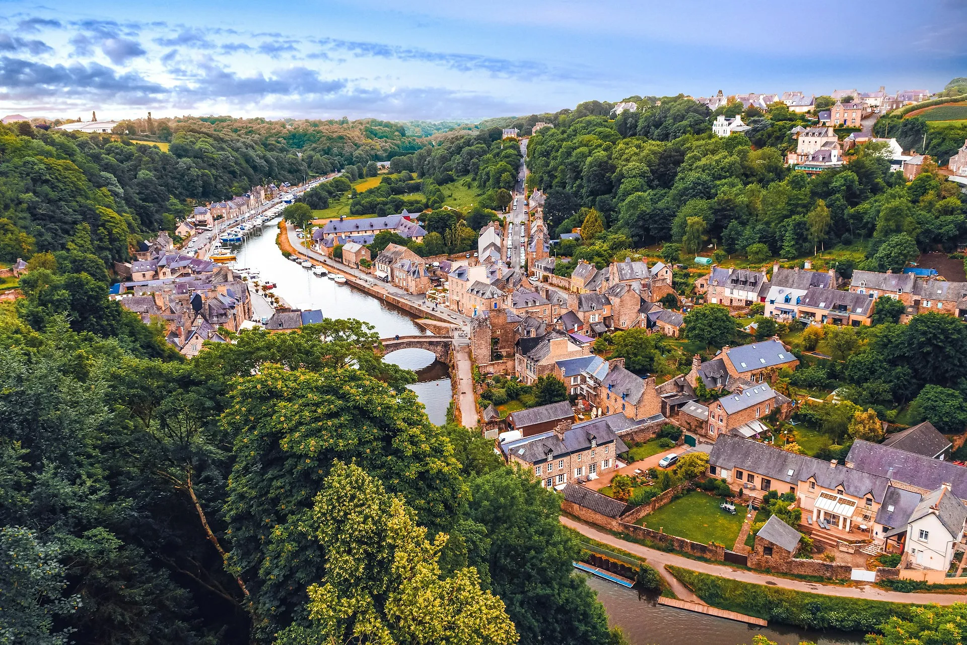 Cette région abrite les plus belles petites cités médiévales de France - Unsplash - Sigrid Descamps - Journaliste