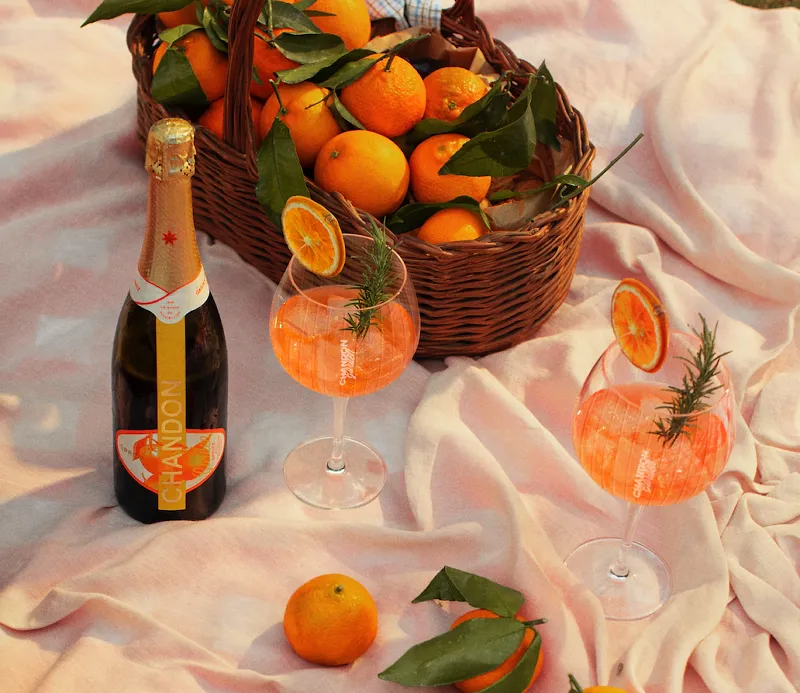 Ce cocktail star en Andalousie fait de l’ombre au Spritz - Chandon.com - Clarisse Dejardin
