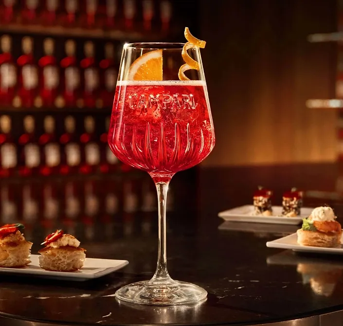 Ce cocktail star en Andalousie fait de l’ombre au Spritz - Campari.com - Clarisse Dejardin
