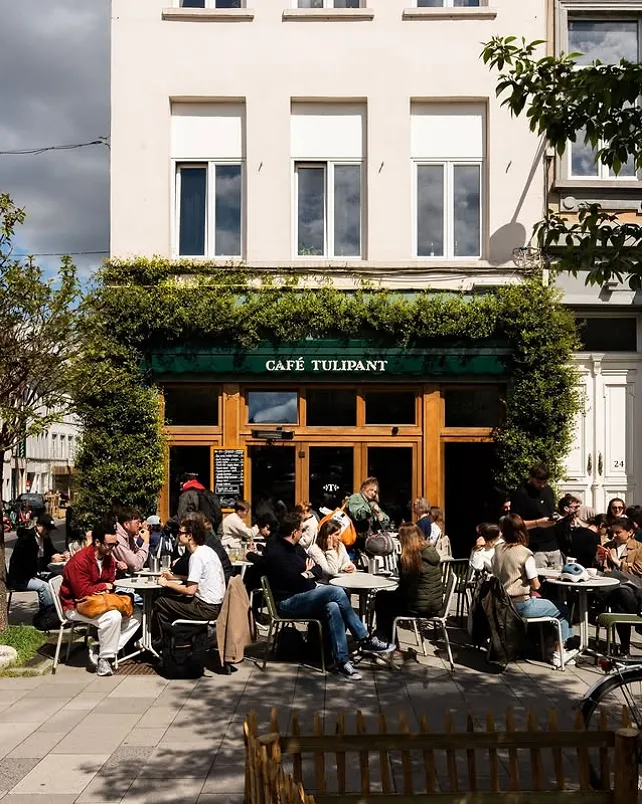 Canicule : six terrasses ombragées à Bruxelles où s’attabler - Sigrid Descamps - Journaliste
