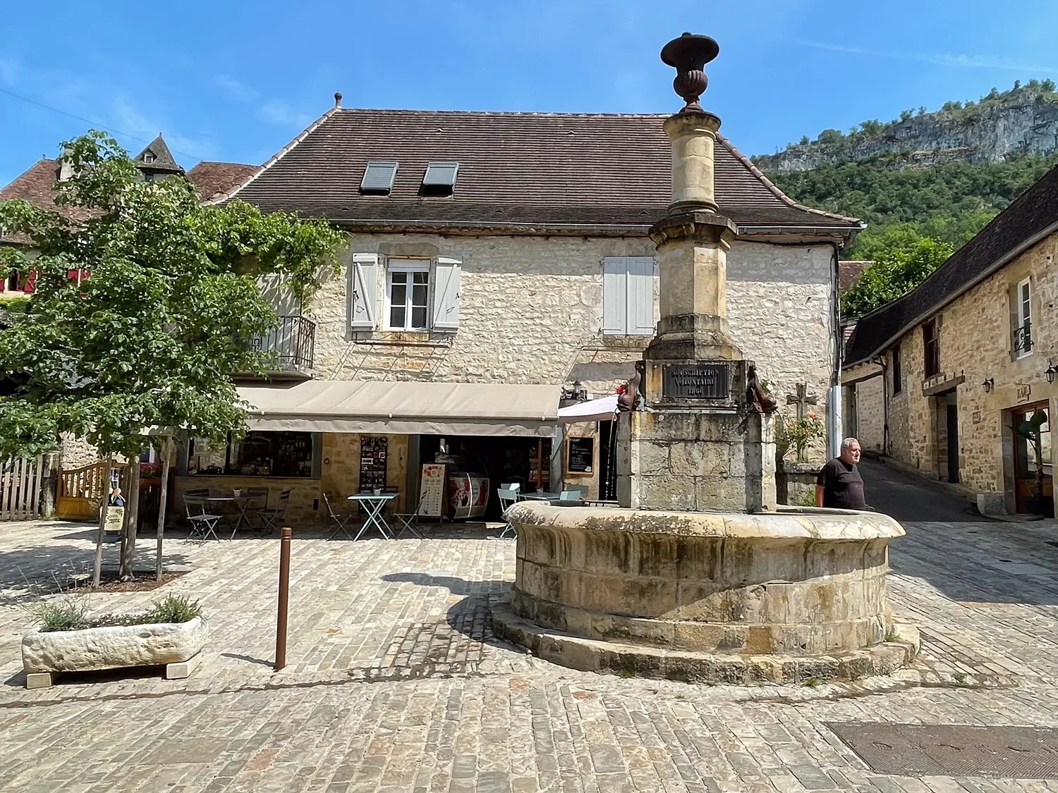 Ce petit village médiéval du Lot est surnommé « le petit Versailles » - Lot Tourisme - Cathy Seguy - Sigrid Descamps - Journaliste