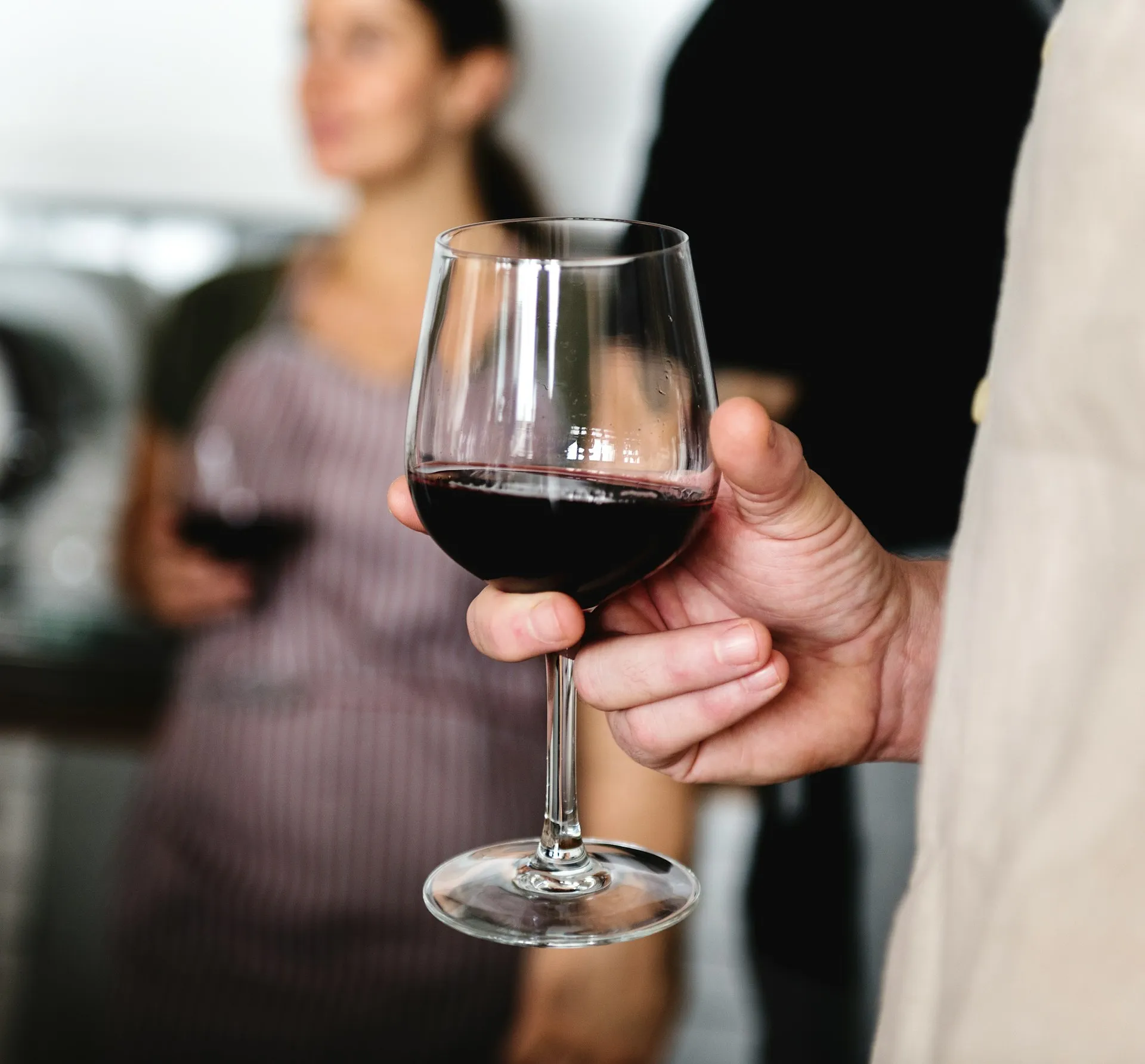 Concours Mondial vinicole de Bruxelles : « Il y a plein de bons vins à moins de 8 euros » - Unsplash - Sigrid Descamps - Journaliste