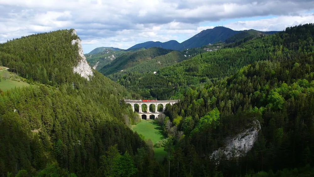 Ces deux magnifiques trajets en train en Europe sont classés au patrimoine de l’UNESCO - © OUR PLACE The World Heritage Collection - Charlotte Vanbever