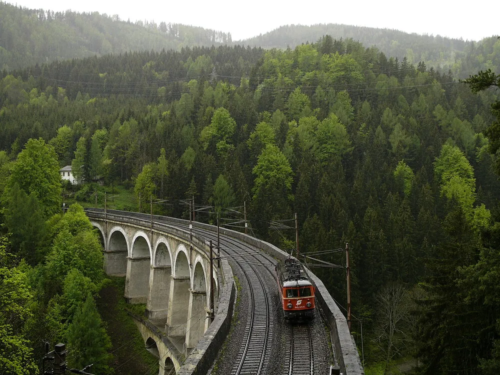 Ces deux magnifiques trajets en train en Europe sont classés au patrimoine de l’UNESCO - © OUR PLACE The World Heritage Collection - Charlotte Vanbever