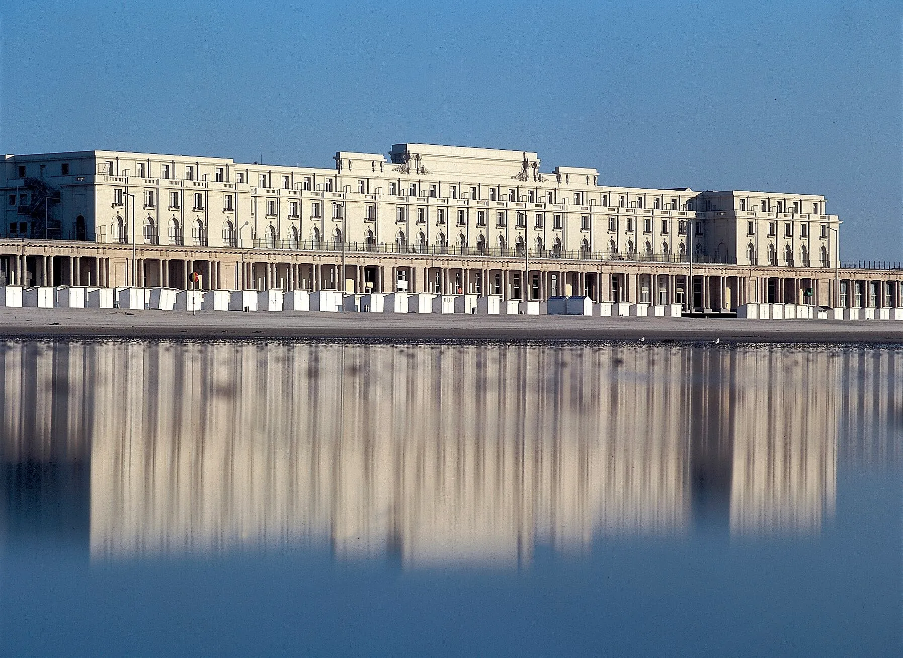 Histoire à la mer du Nord : le destin (peu) tranquille du Thermae Palace d’Ostende - Westtoer - Sigrid Descamps - Journaliste