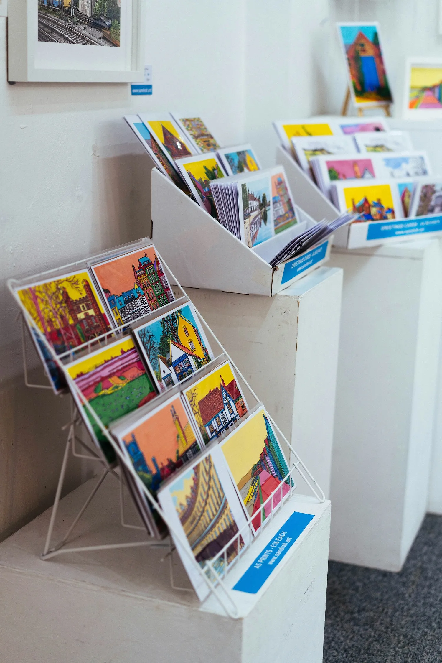 On la croyait ringarde : pourquoi la carte postale séduit à nouveau - Unsplash - Audrey Morard