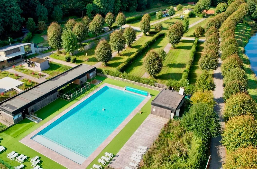 Vague de chaleur en Belgique : 12 piscines extérieures où plonger pour se rafraîchir - Instagram @le_florenville_camping - Aurélie Kolopa