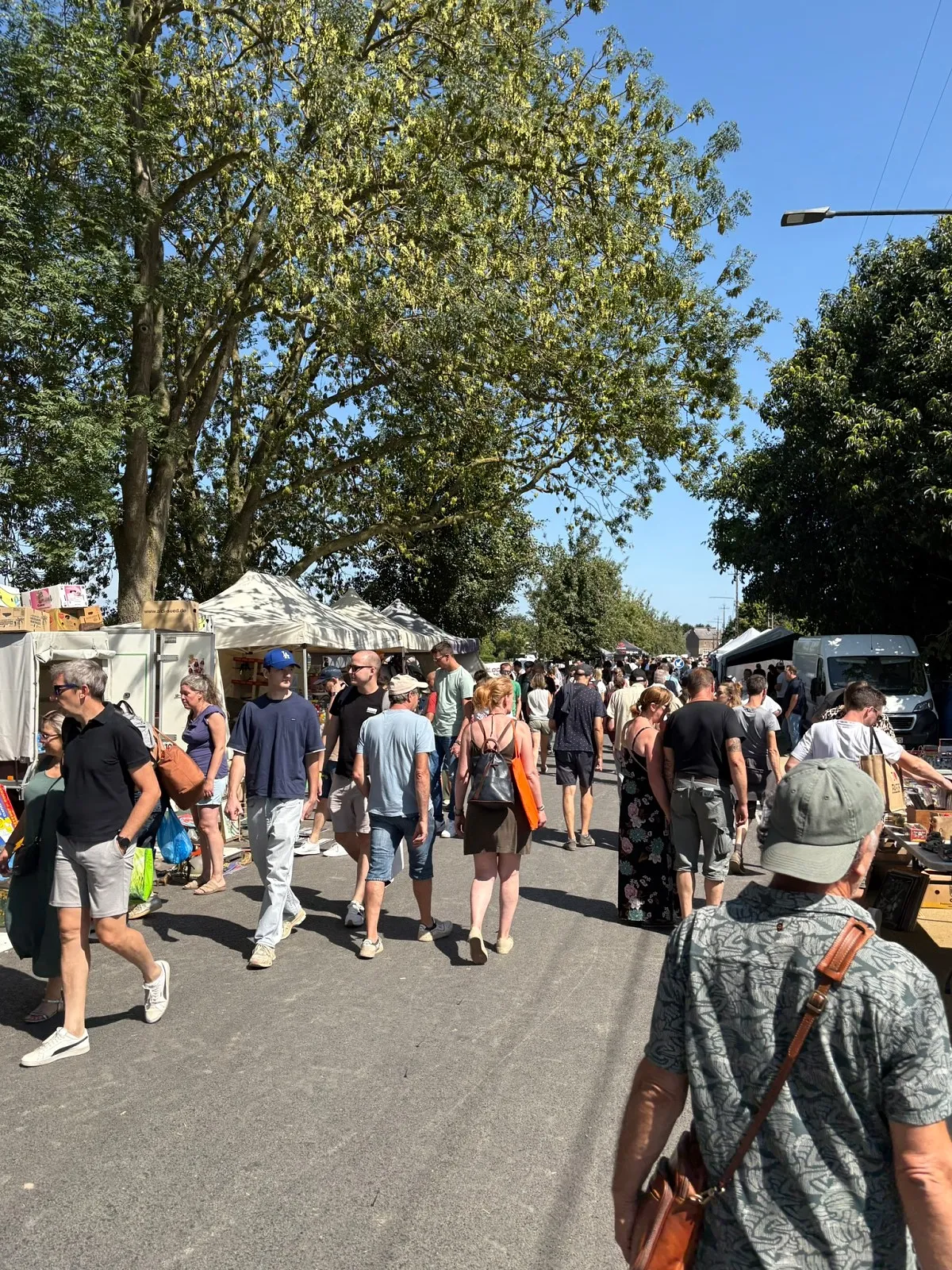 La plus grande brocante de Belgique revient très bientôt - VISITWallonia - Marine Deviere - Audrey Morard