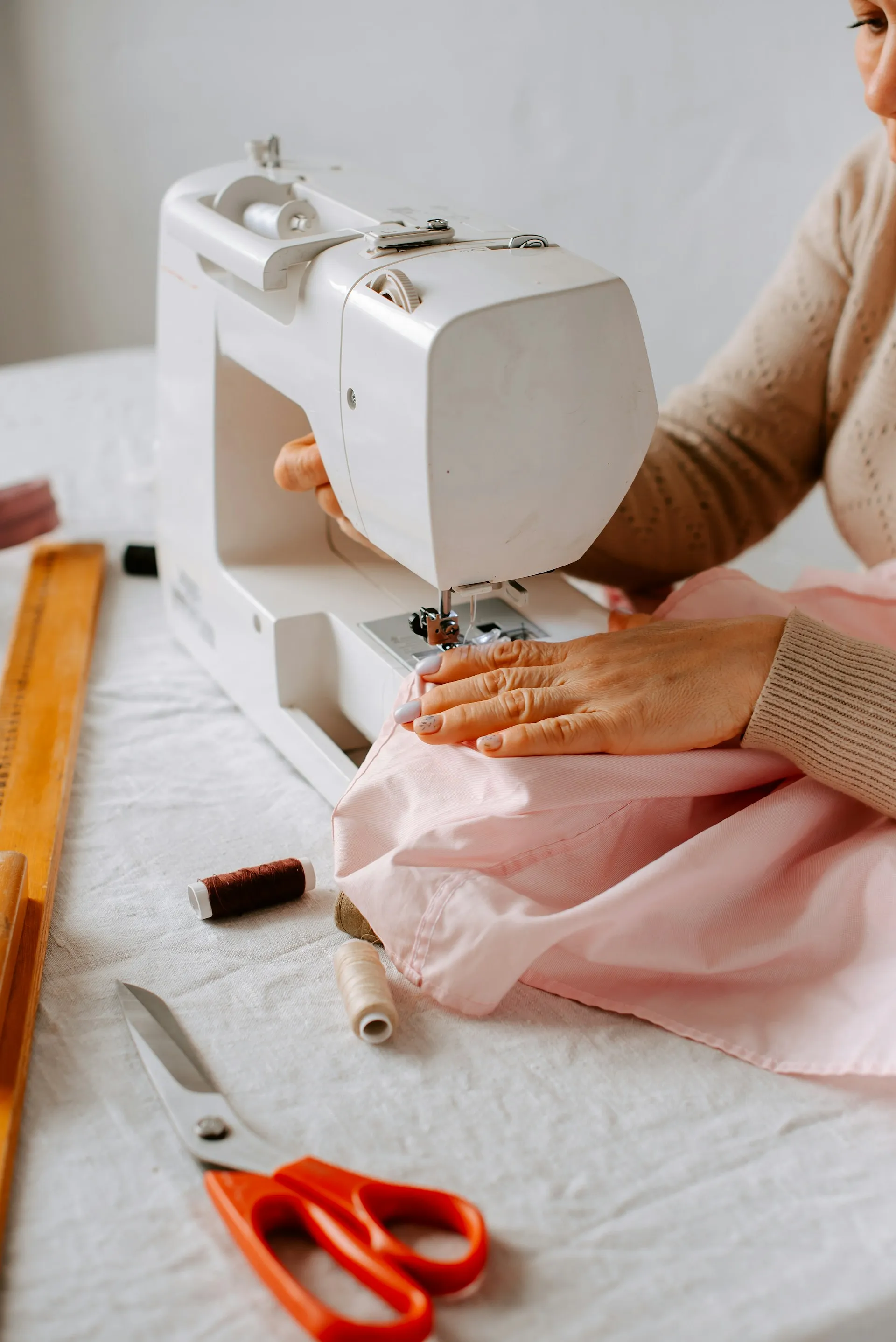 Second Hand September : trois étapes pour consommer moins et mieux durant 30 jours - Unsplash - Sigrid Descamps - Journaliste