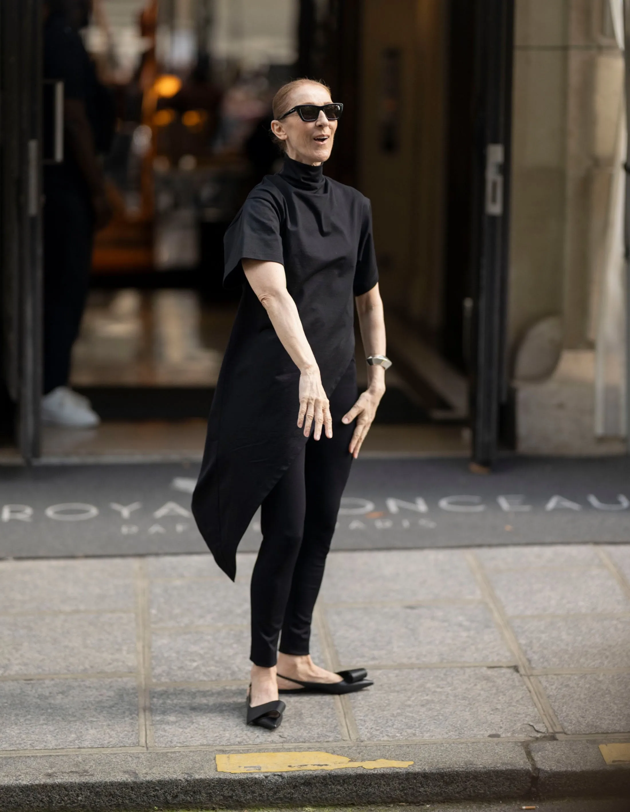 Céline Dion poursuit son marathon mode à Paris à l’approche de son premier concert - Photo News - Audrey Morard