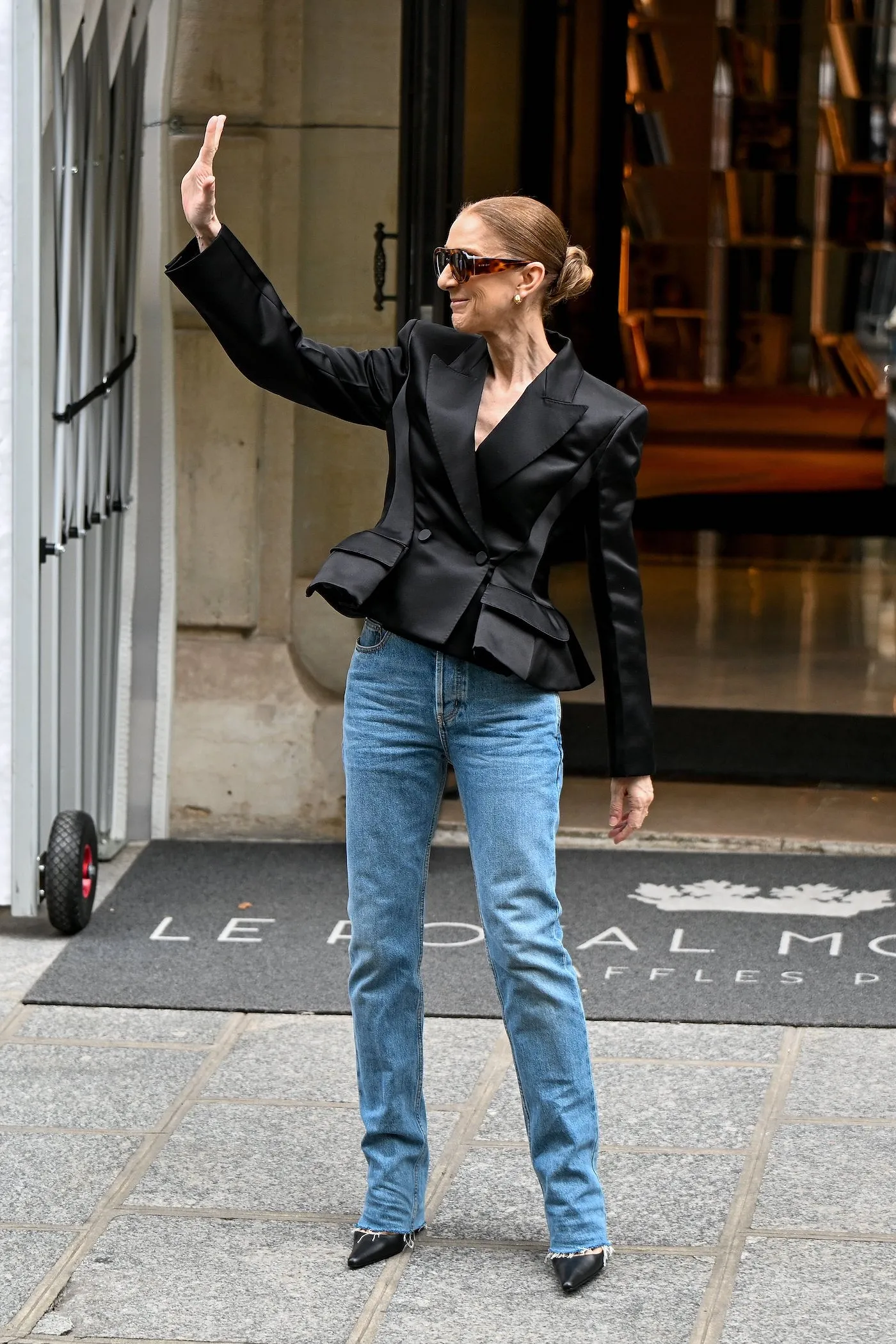 Céline Dion poursuit son marathon mode à Paris à l’approche de son premier concert - Photo News - Audrey Morard