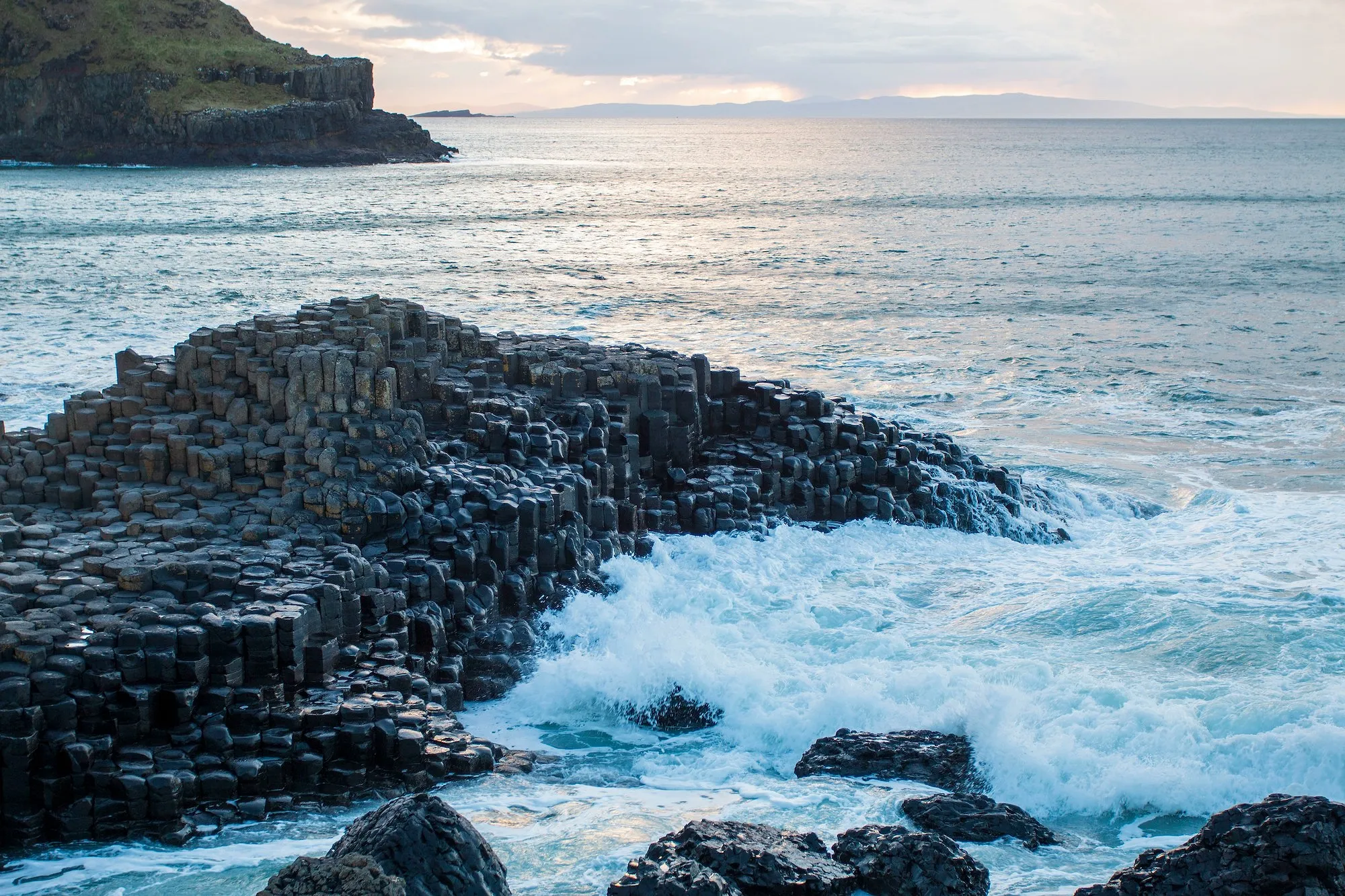 Pourquoi des pièces de monnaie menacent l’un des plus beaux sites touristiques d’Europe  - Unsplash - Audrey Morard