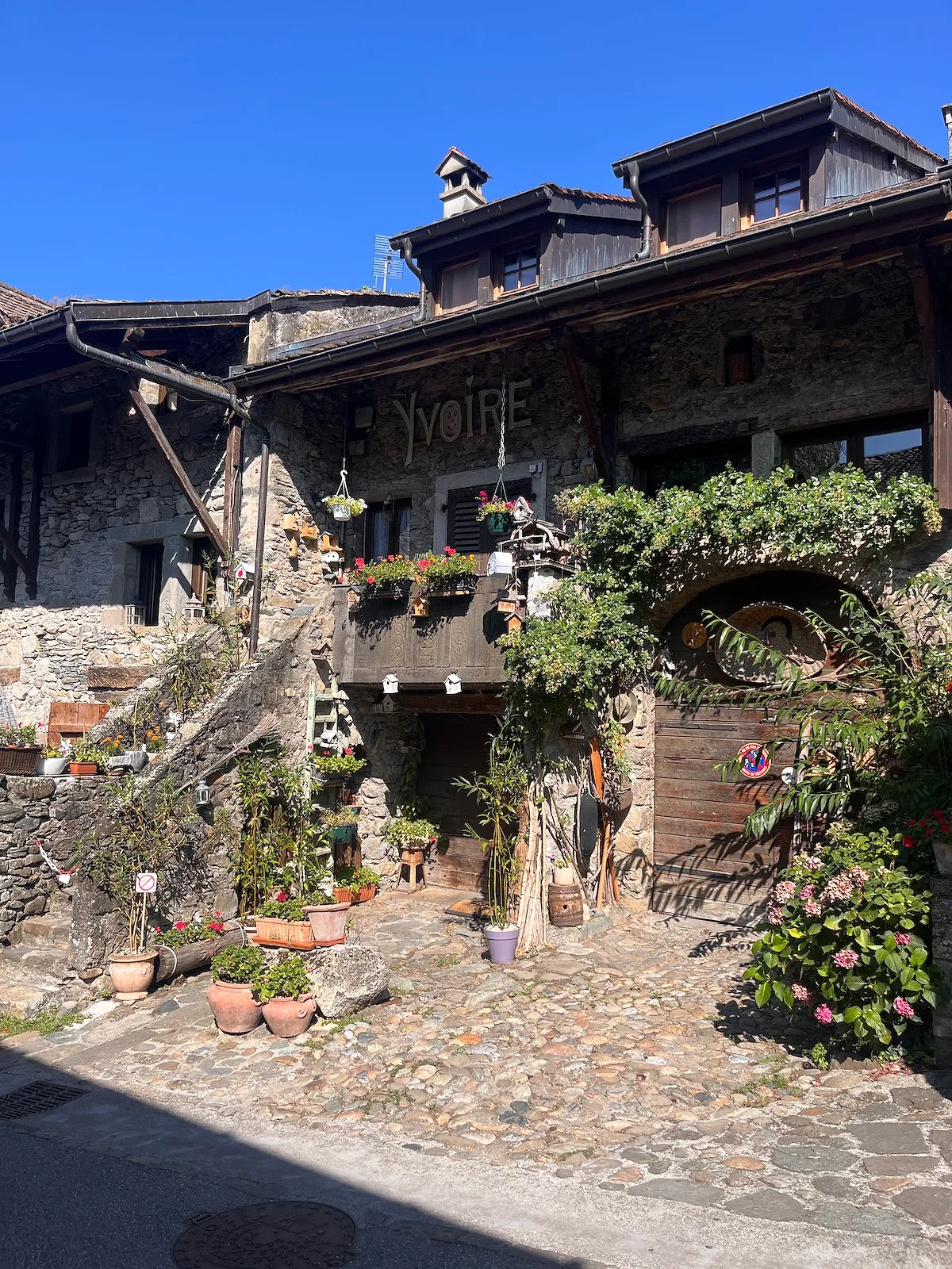 Un charmant village médiéval donne envie de partir au bord du Léman - D.R - Audrey Morard
